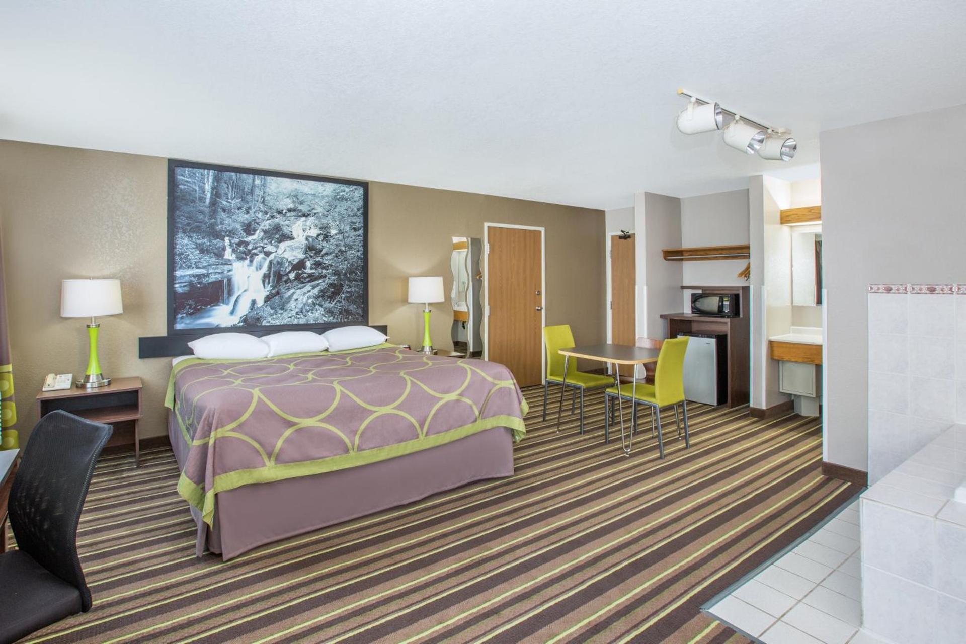 Super 8 by Wyndham Brookings photo 51