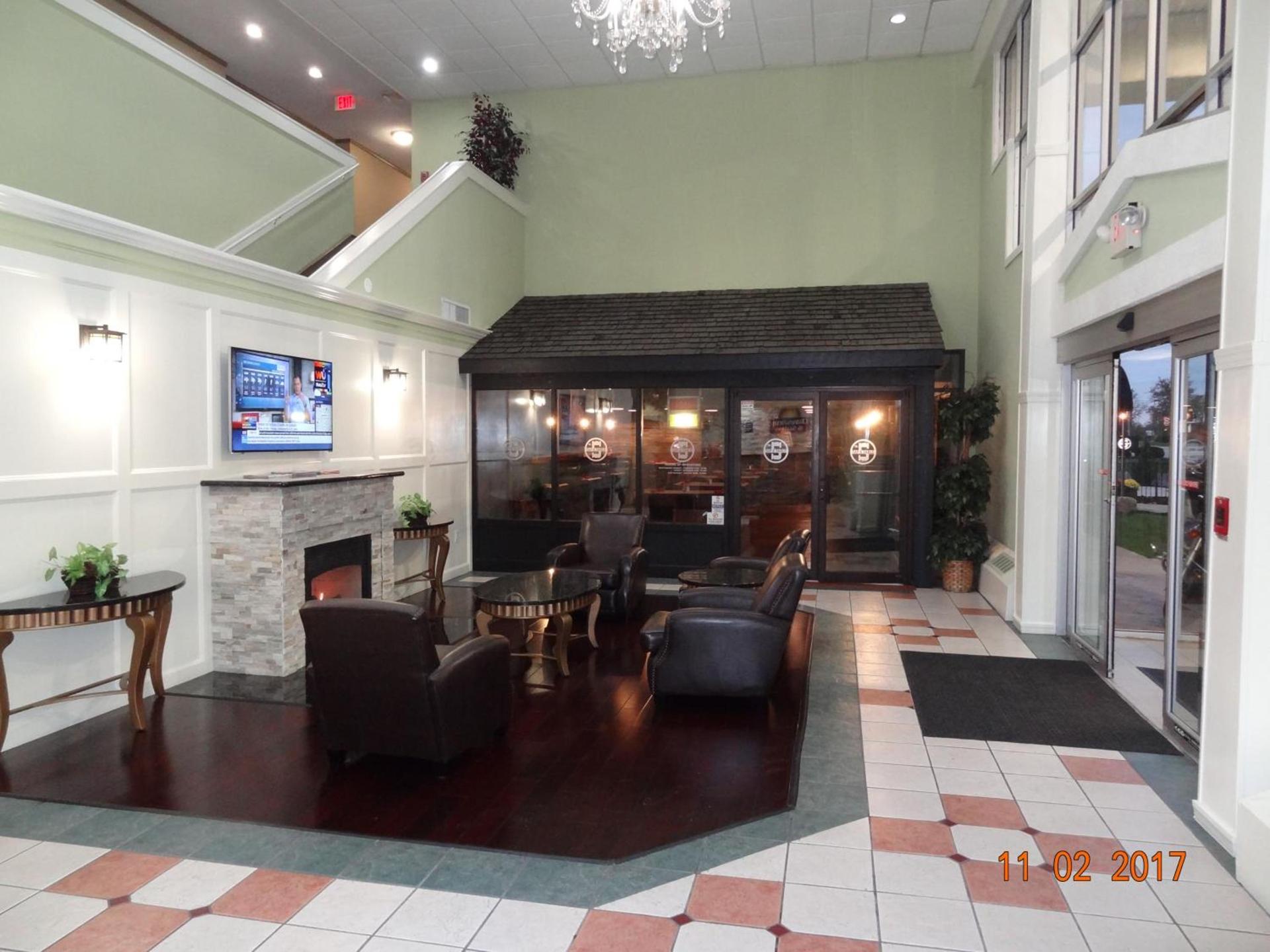 Days Inn by Wyndham Columbus East Airport photo 7