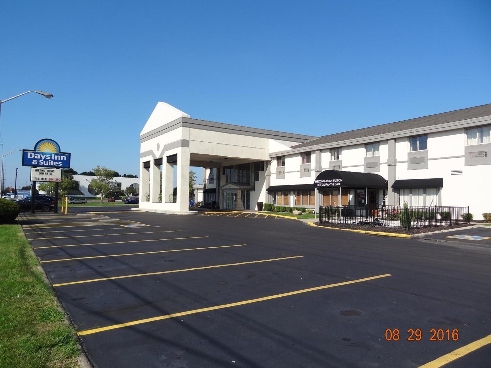 Days Inn by Wyndham Columbus East Airport photo 13