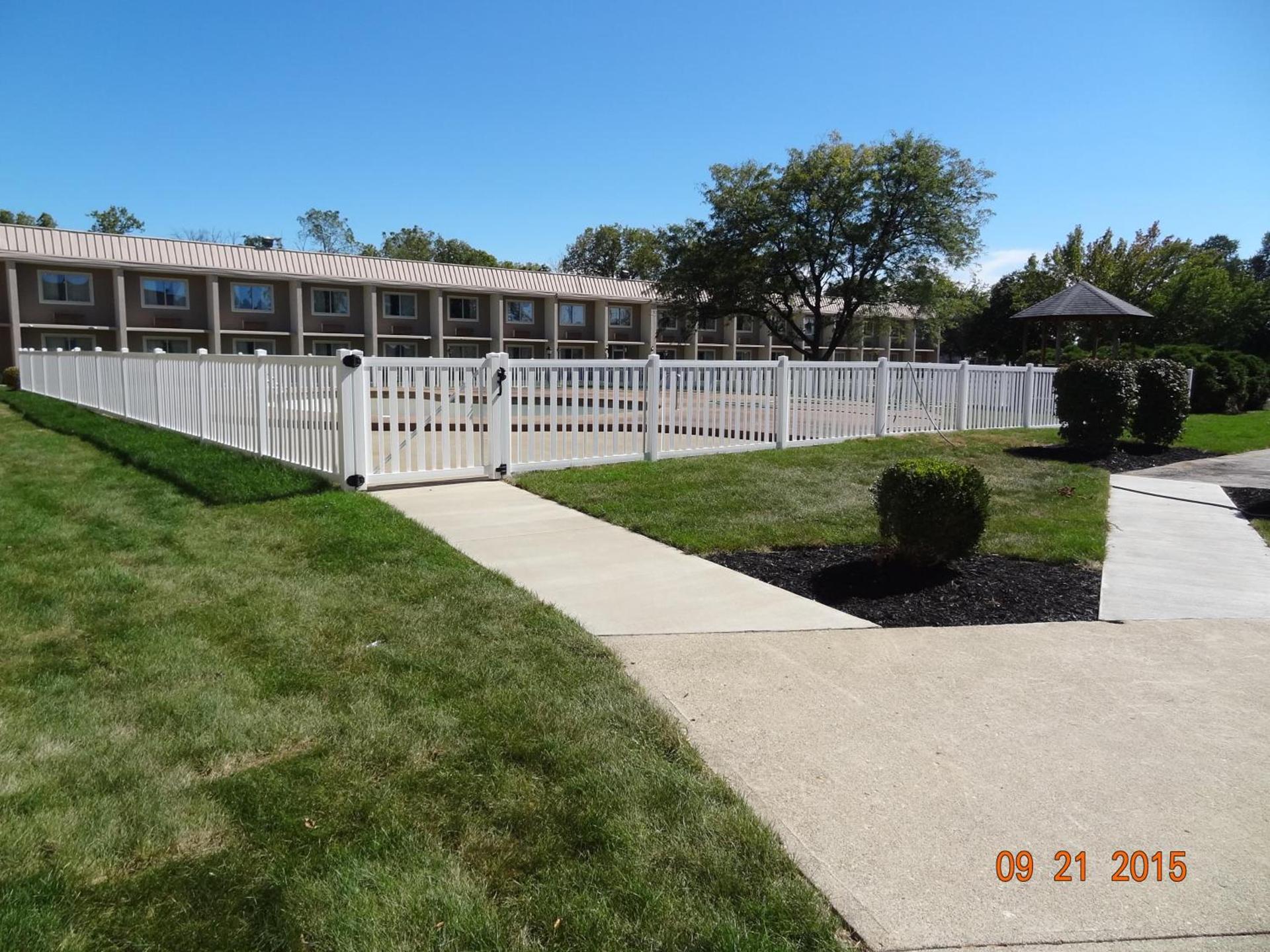 Days Inn by Wyndham Columbus East Airport photo 23