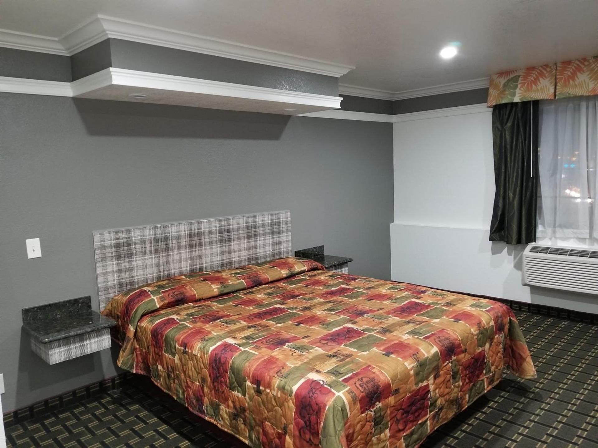 Rodeway Inn Commerce - Los Angeles photo 27