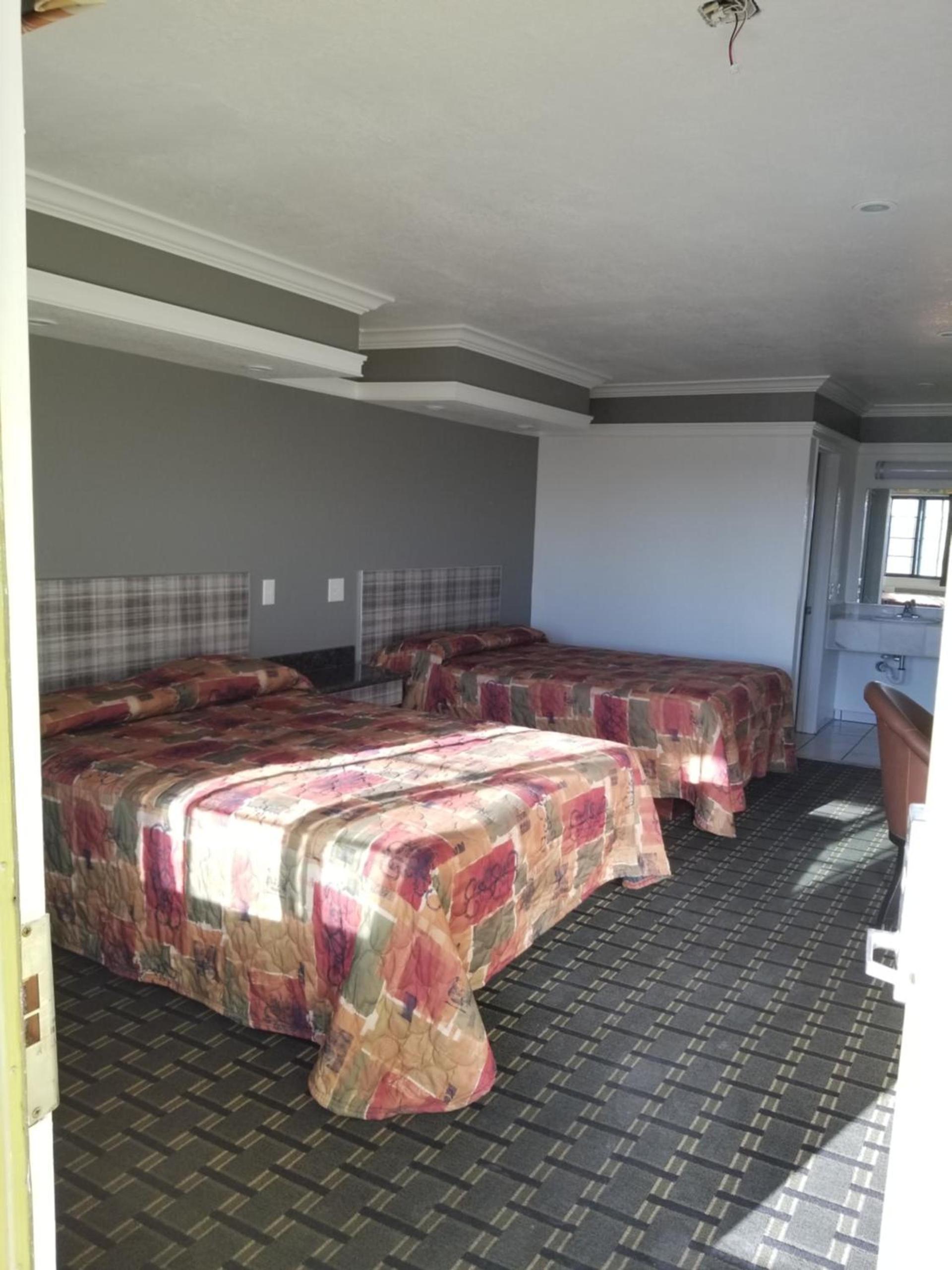 Rodeway Inn Commerce - Los Angeles photo 10