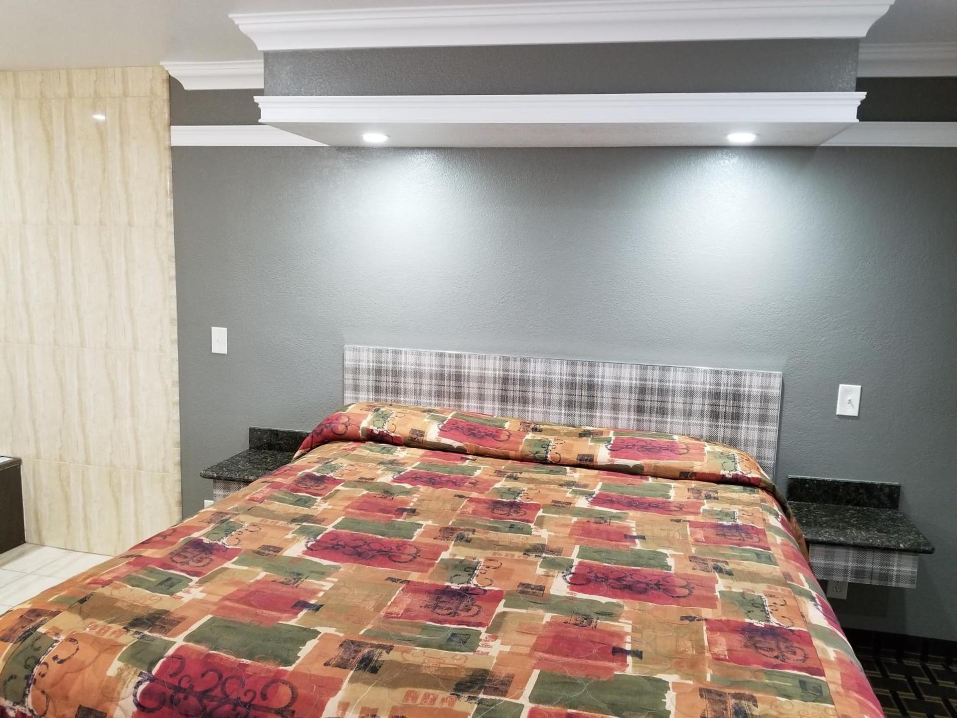Rodeway Inn Commerce - Los Angeles photo 4