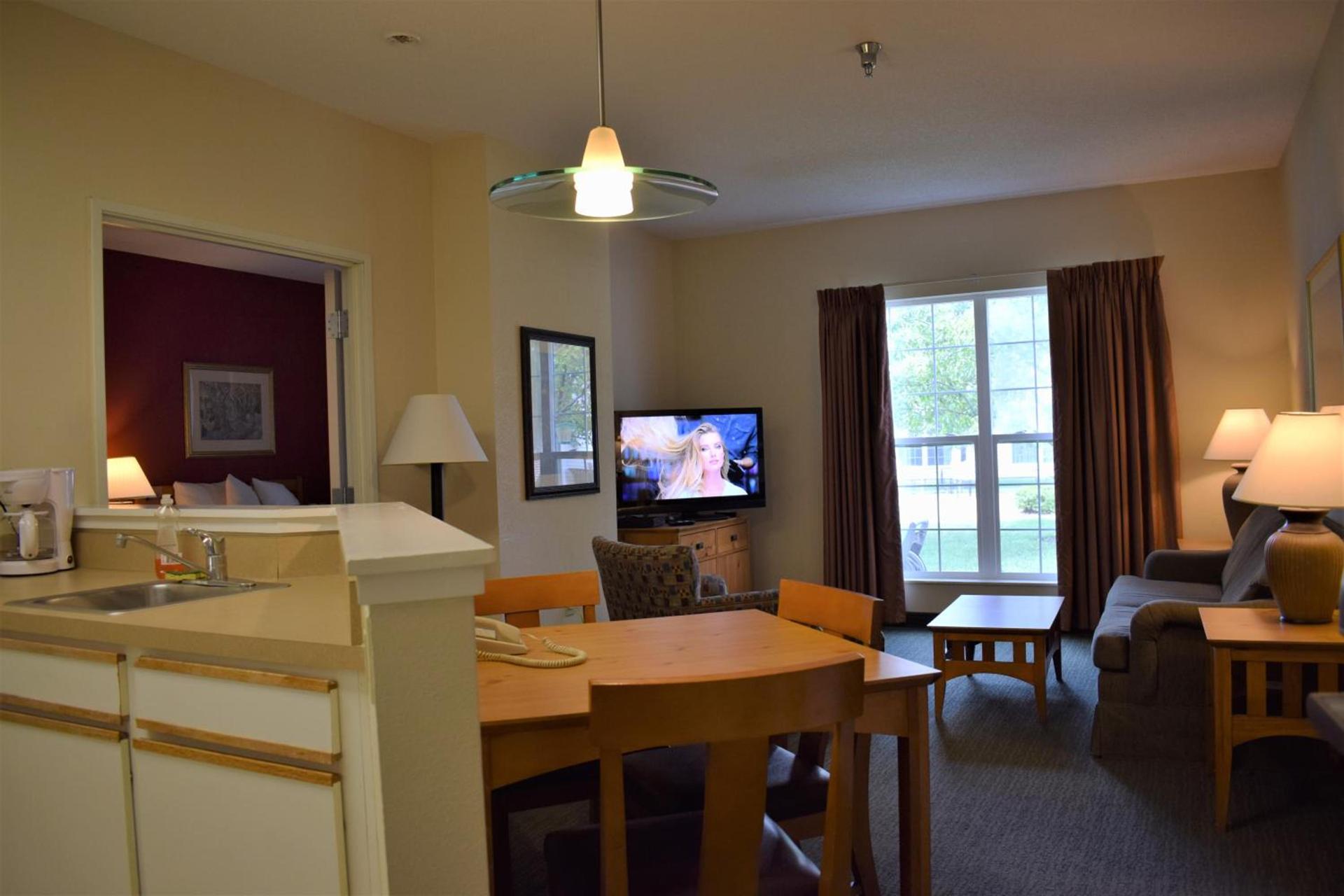 Baymont by Wyndham Wichita East photo 5