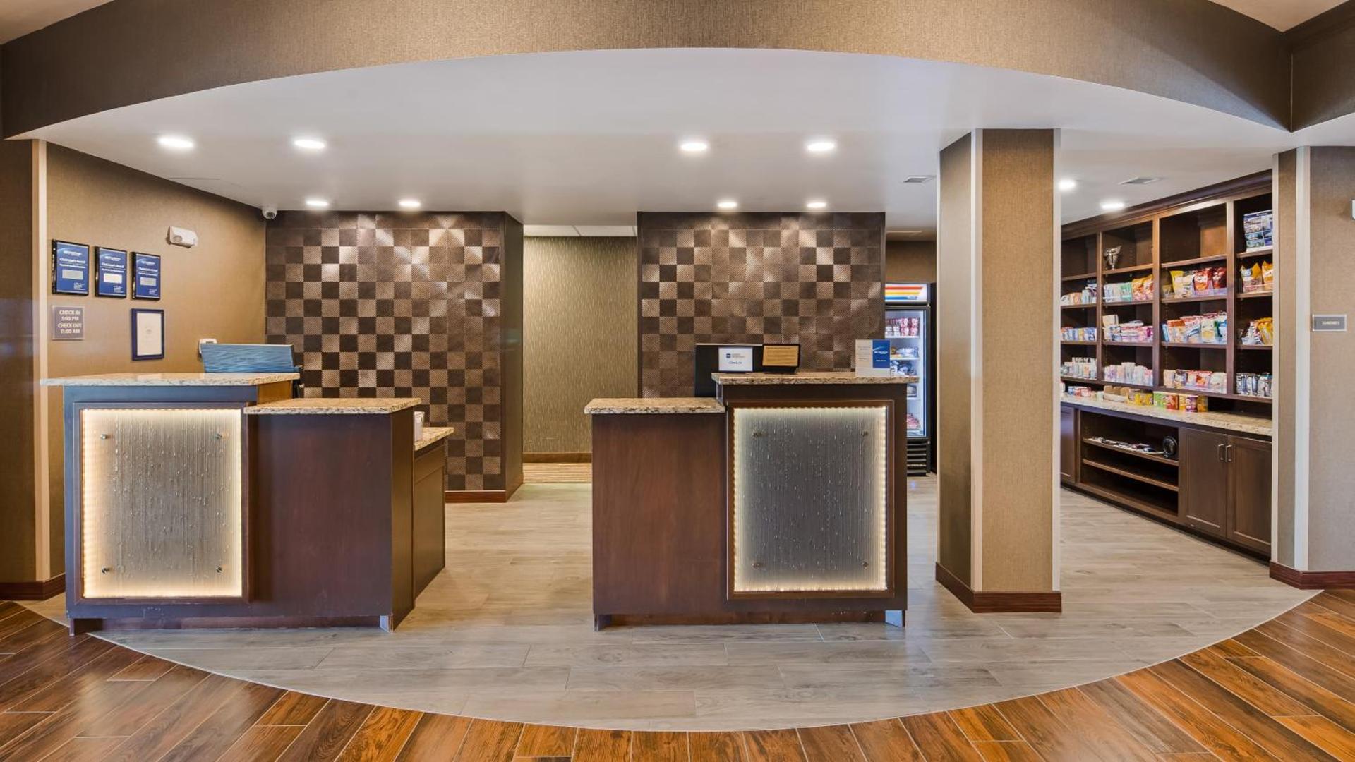 Best Western Plus Lincoln Inn & Suites photo 33