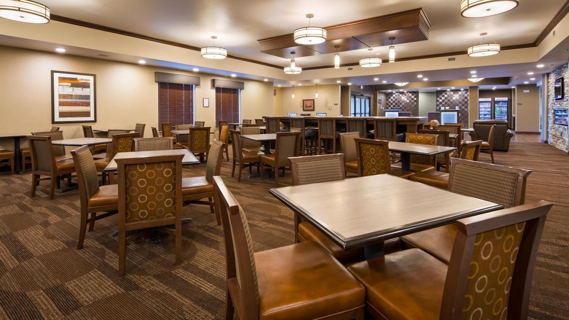 Best Western Plus Lincoln Inn & Suites photo 34