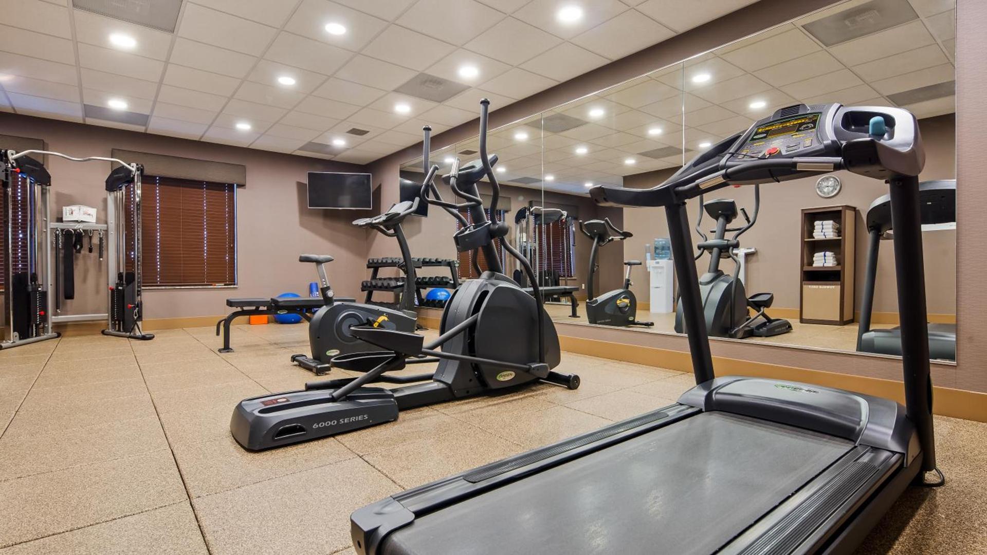 Best Western Plus Lincoln Inn & Suites photo 30