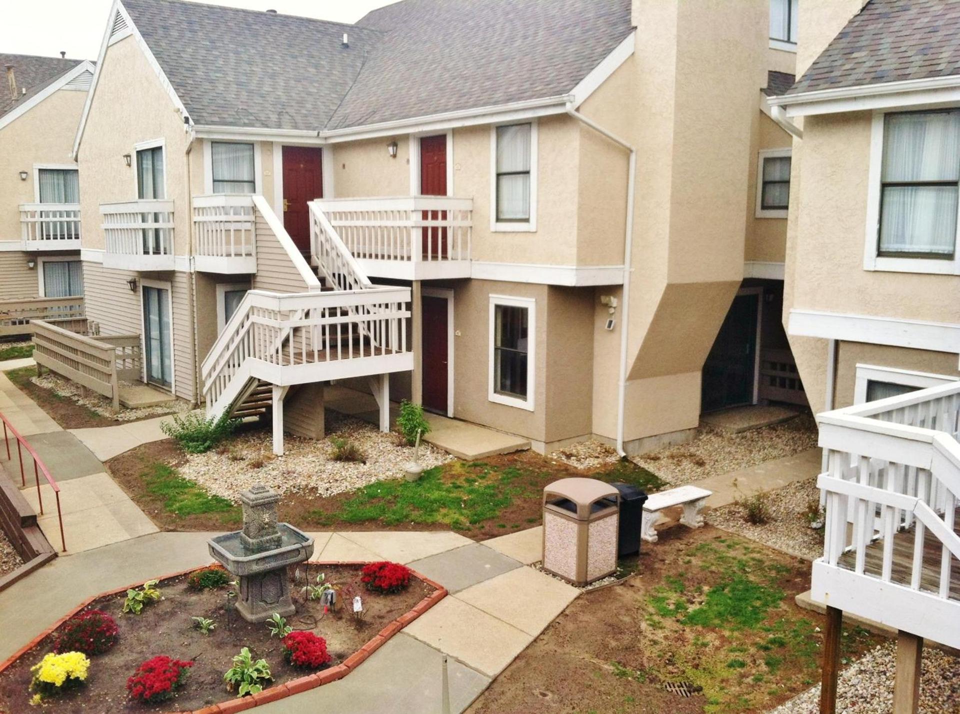 Birch Hill Suites Grand Rapids photo 1