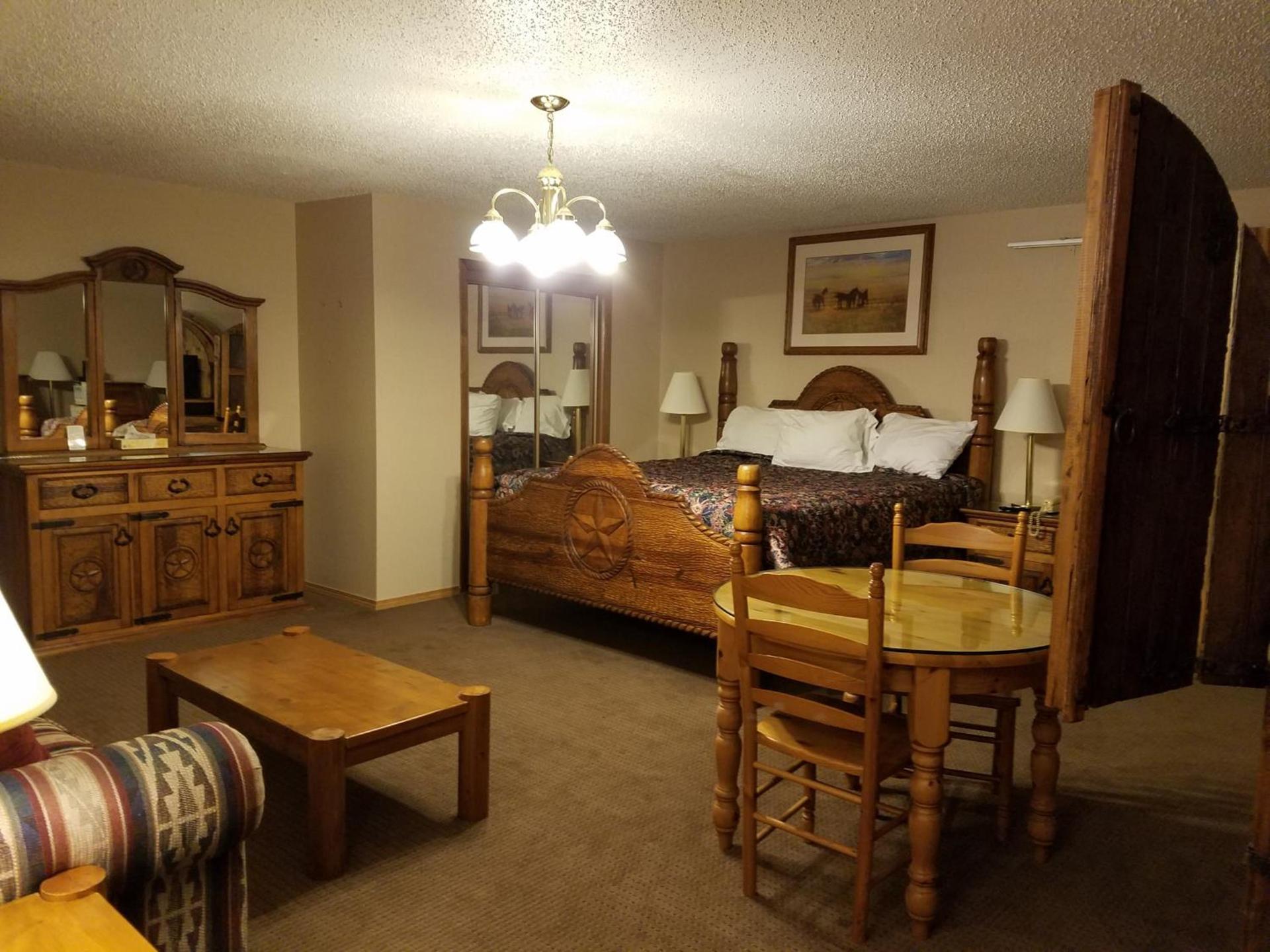Regency Inn photo 14