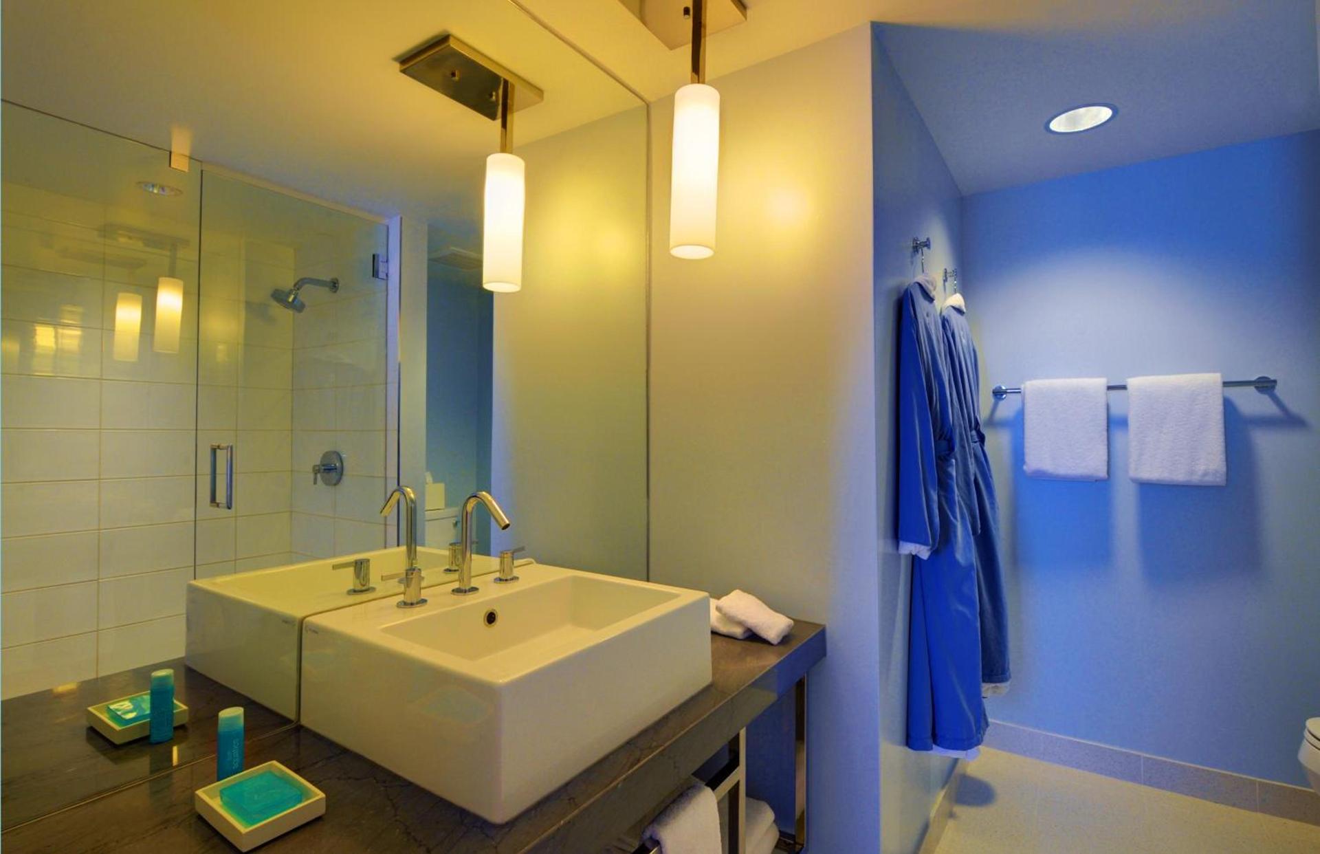 Tower 23 Hotel photo 12