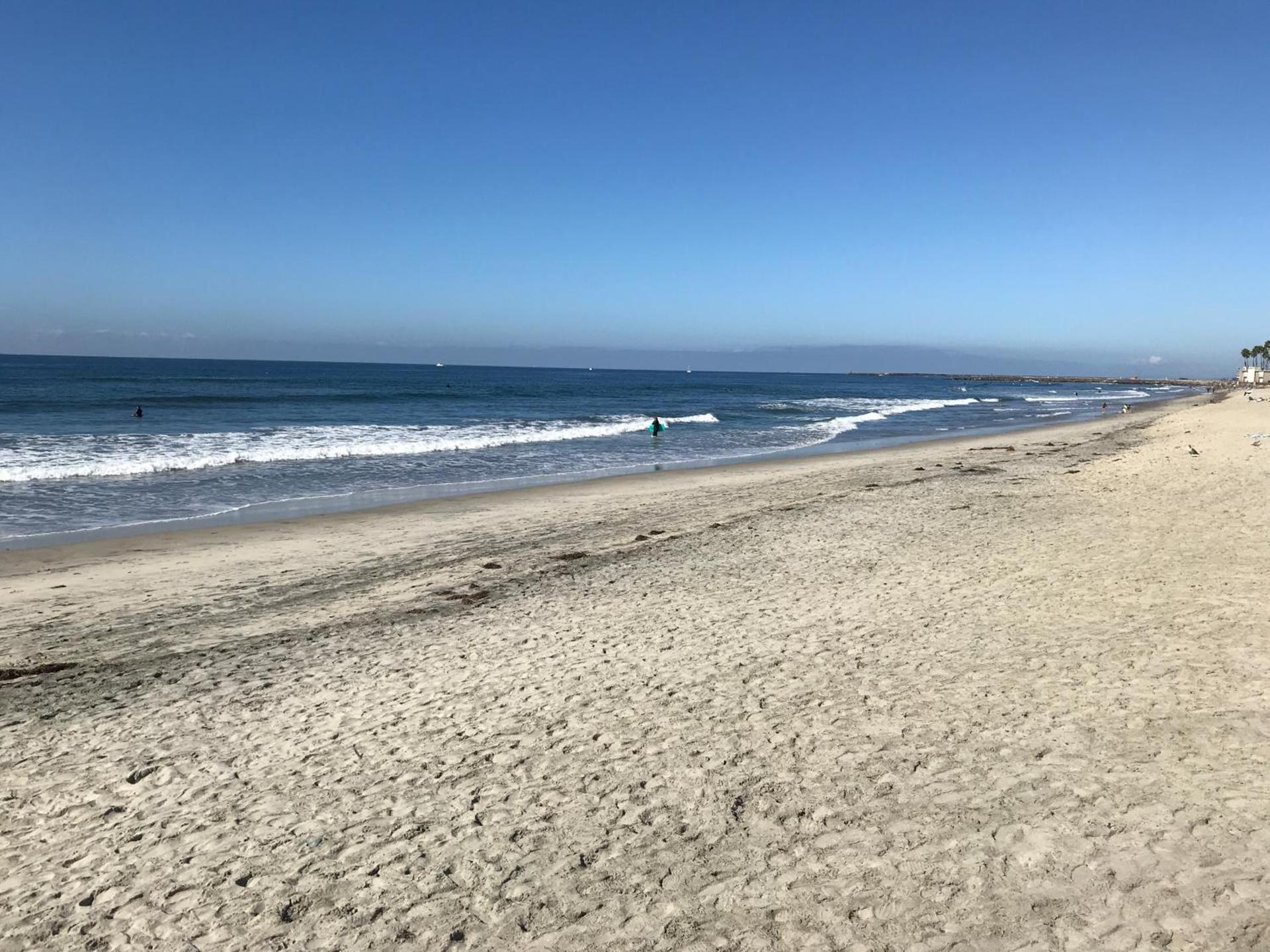 Days Inn by Wyndham Oceanside photo 26