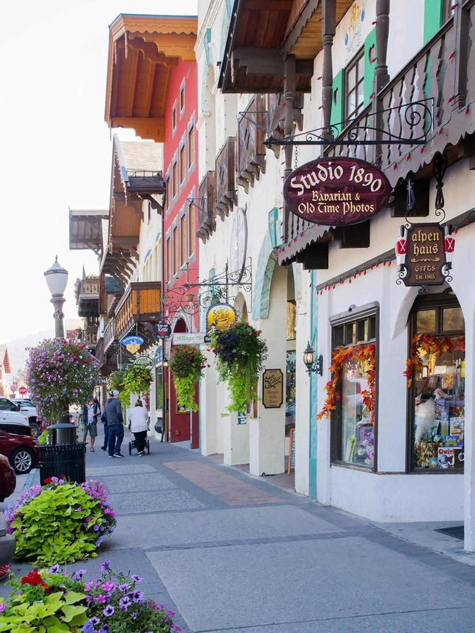 LOGE Leavenworth Riverside photo 17