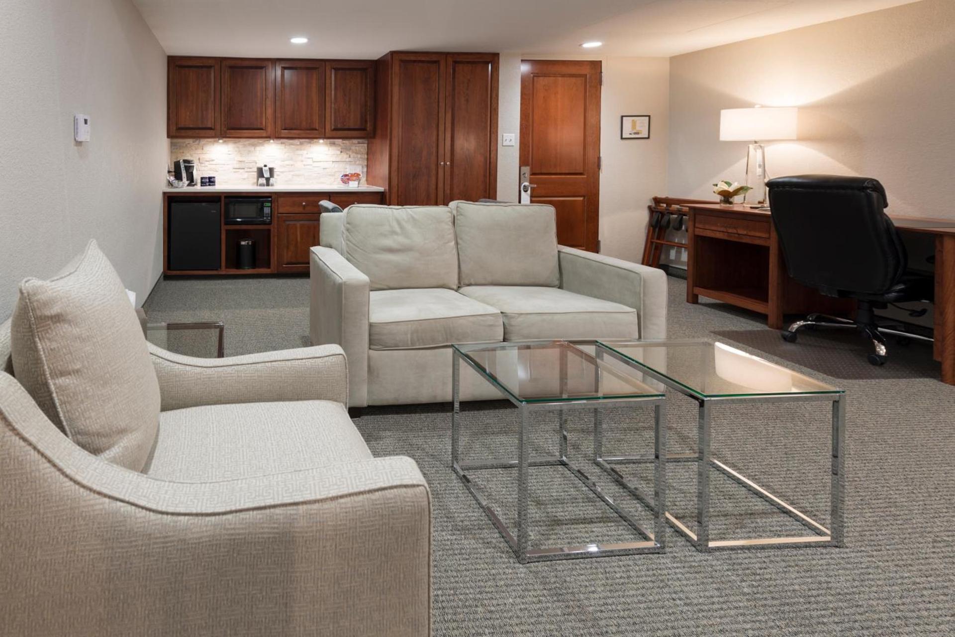 Hillsdale College Dow Hotel and Conference Center photo 29