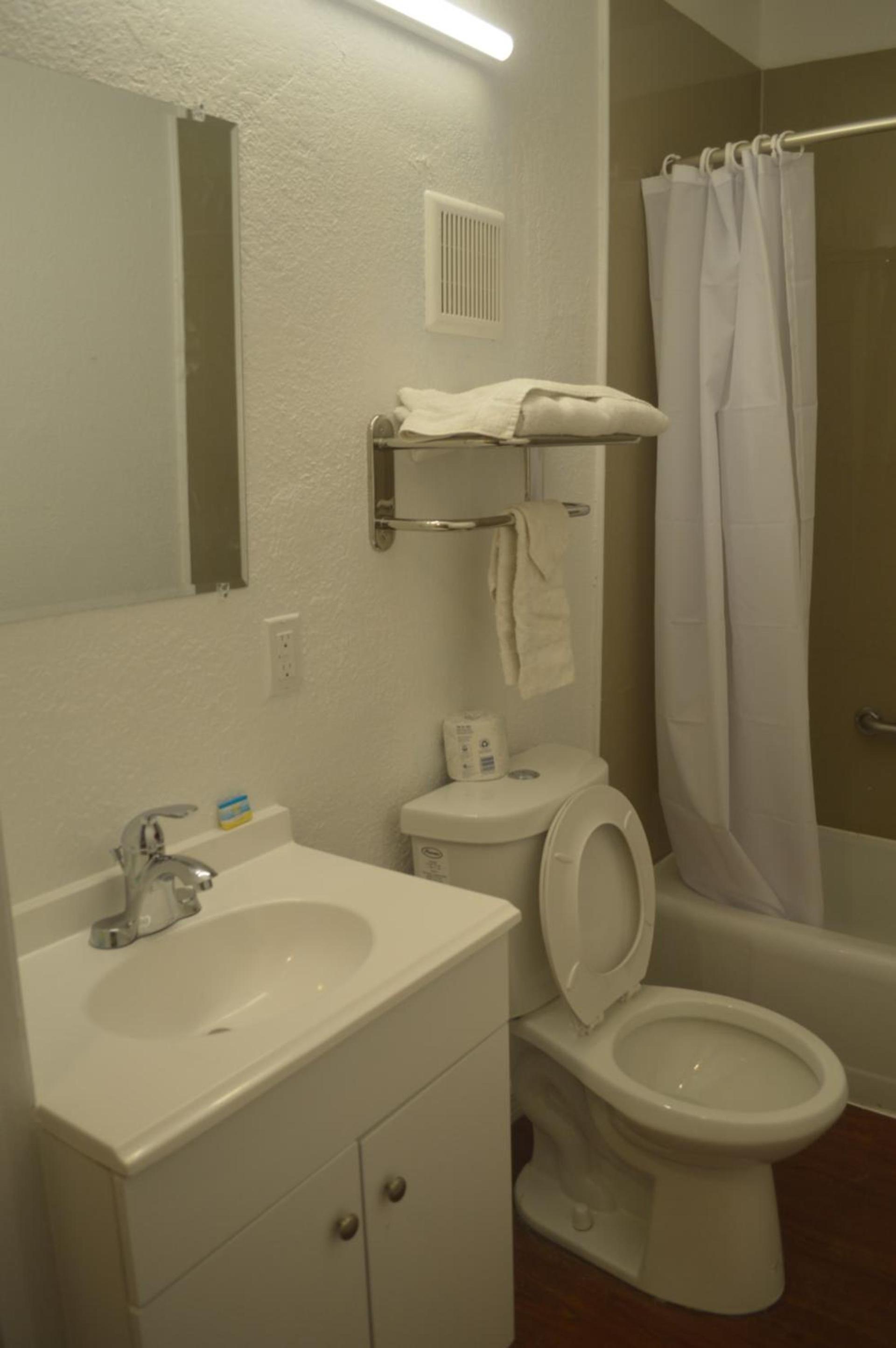 Tarpon Inn photo 16