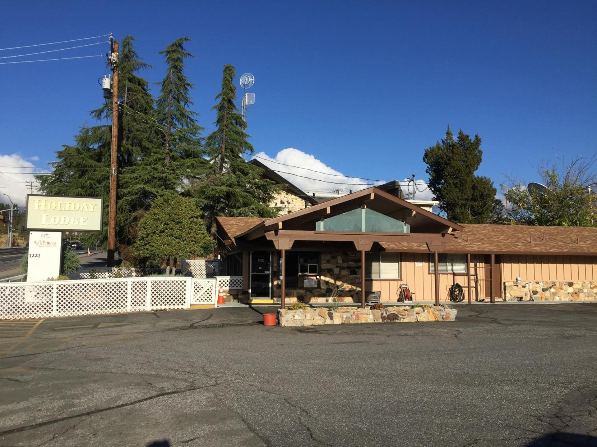Holiday Lodge — hotel in Grass Valley