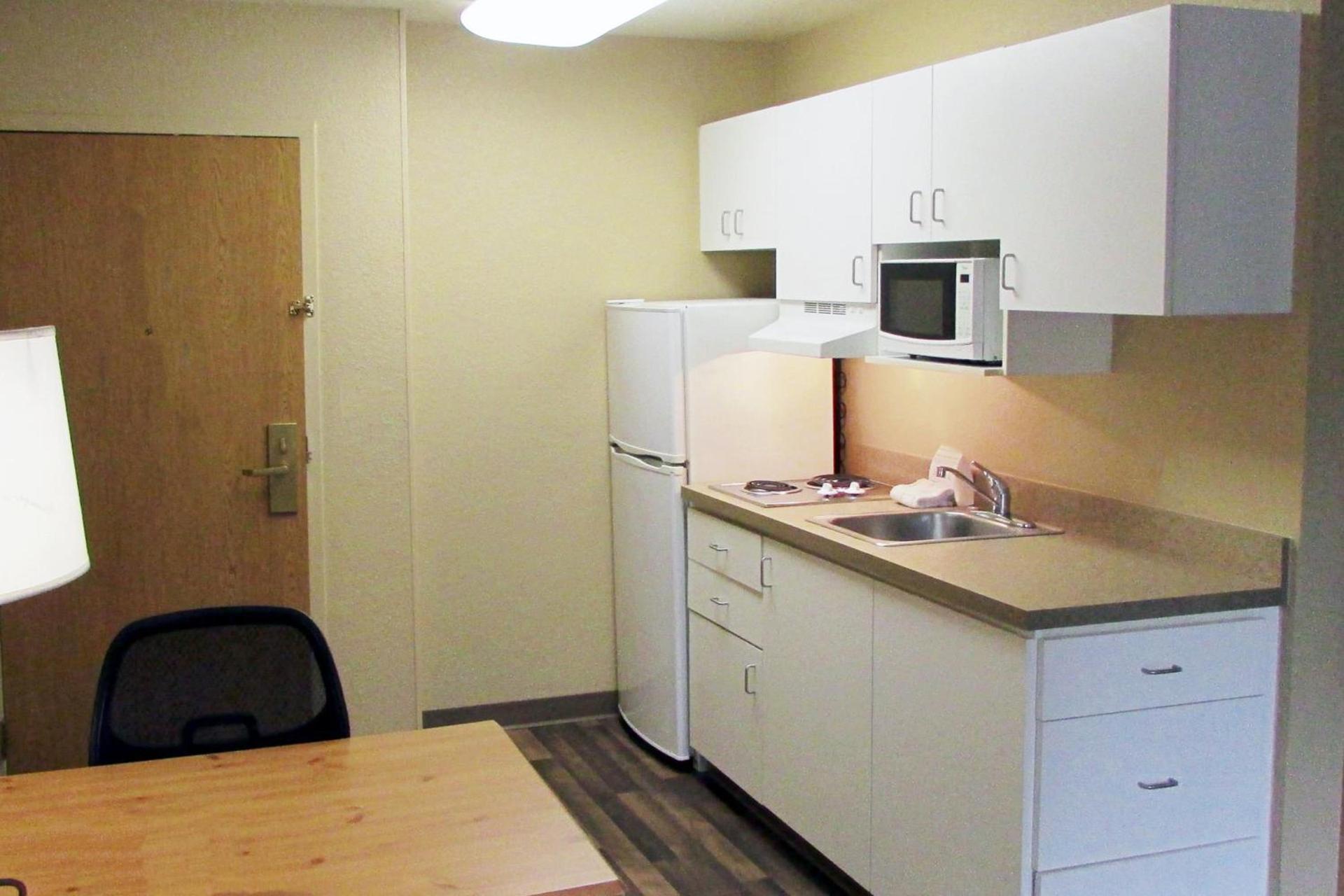 Extended Stay America Suites - Phoenix - Biltmore photo 49