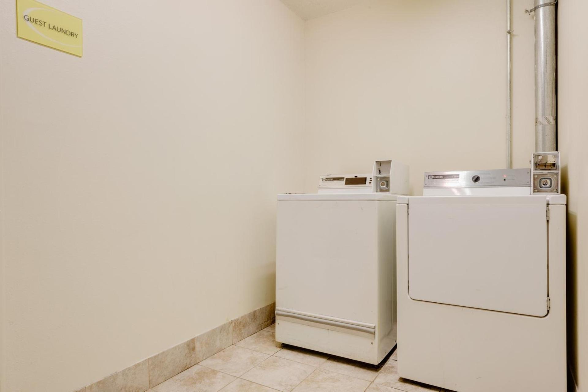 Super 8 by Wyndham Allentown photo 28