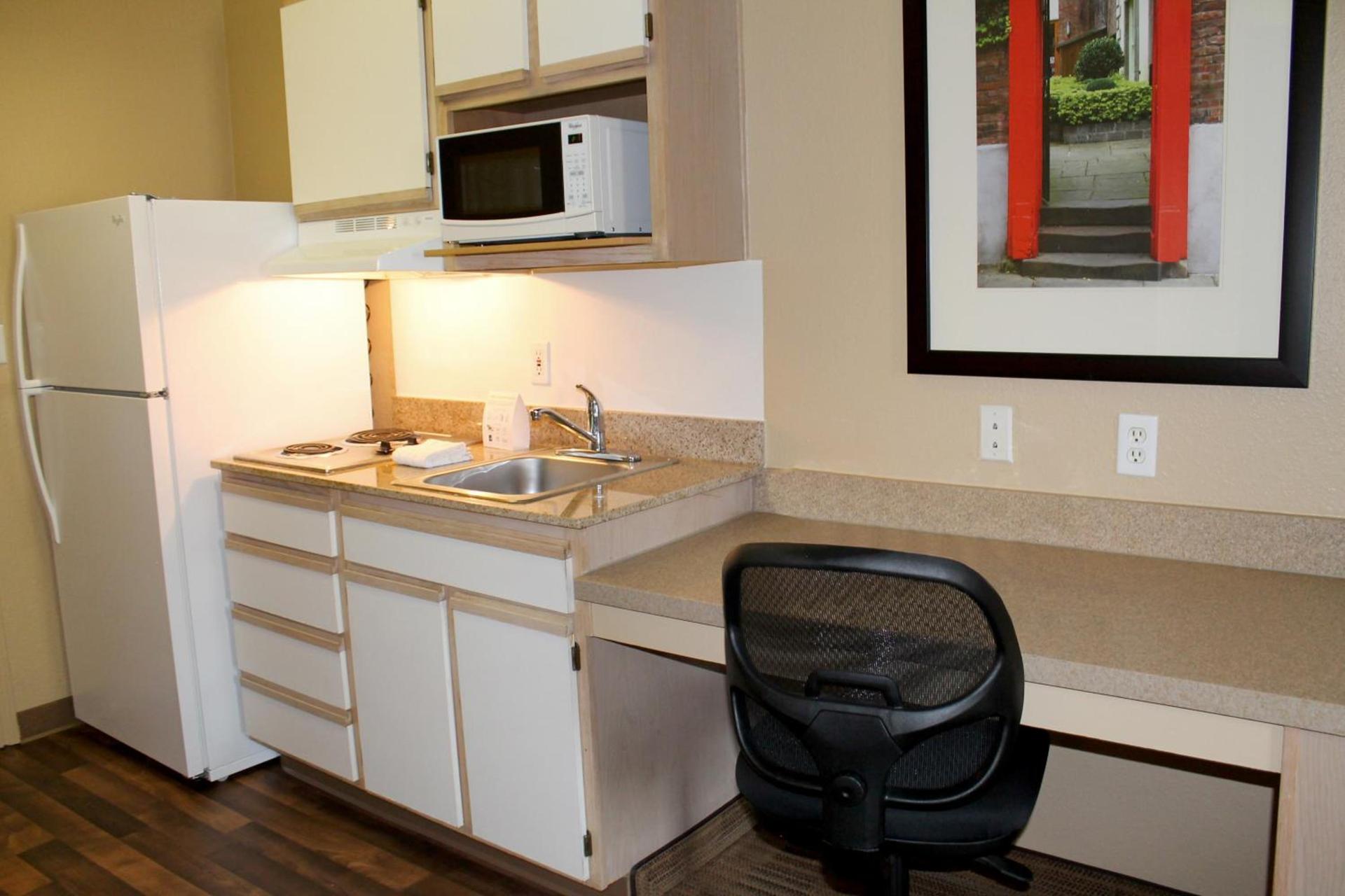 Extended Stay America Suites - Houston - Katy Freeway - Energy Corridor photo 17