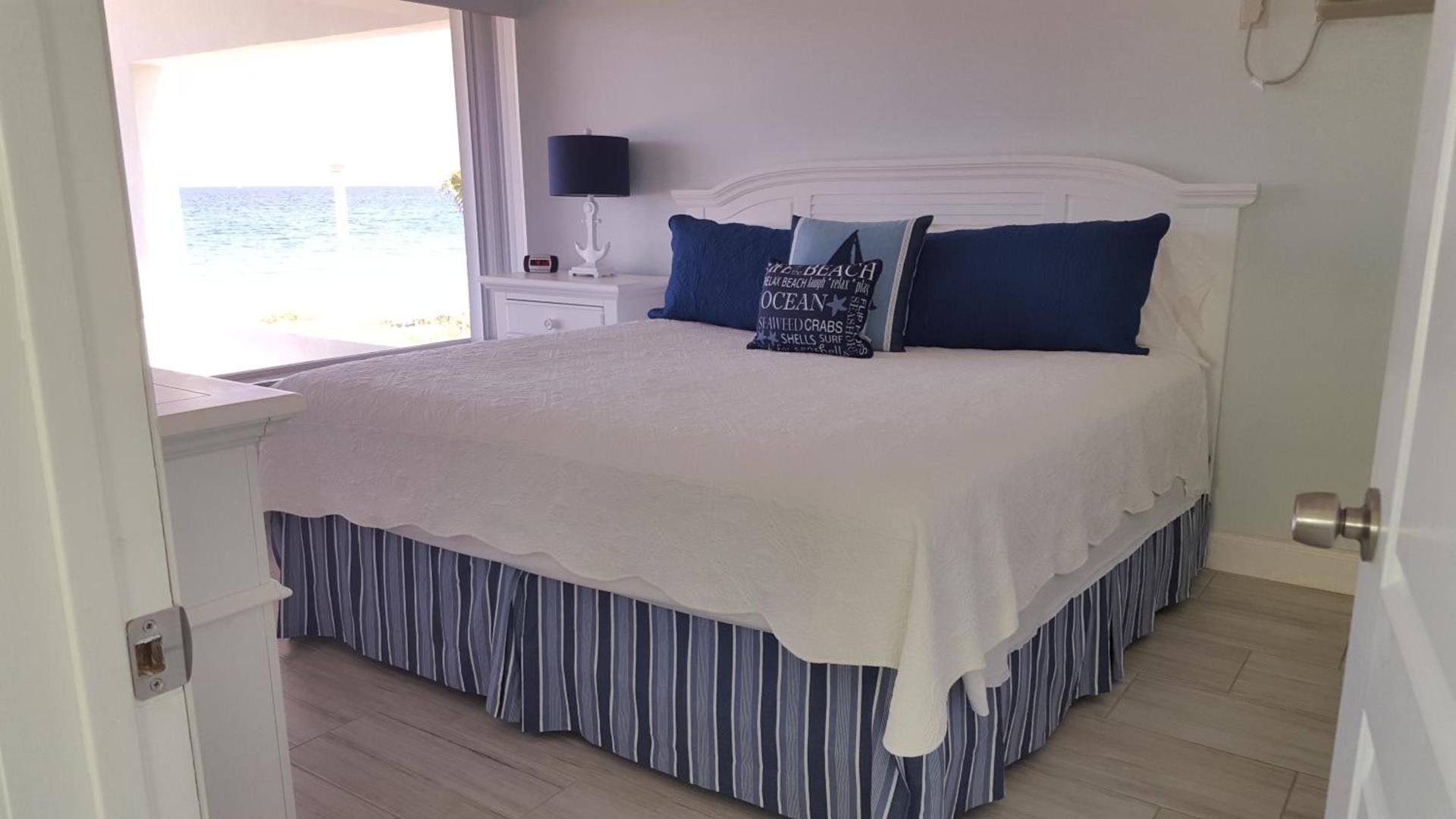 Sunrise Ocean Suites photo 17