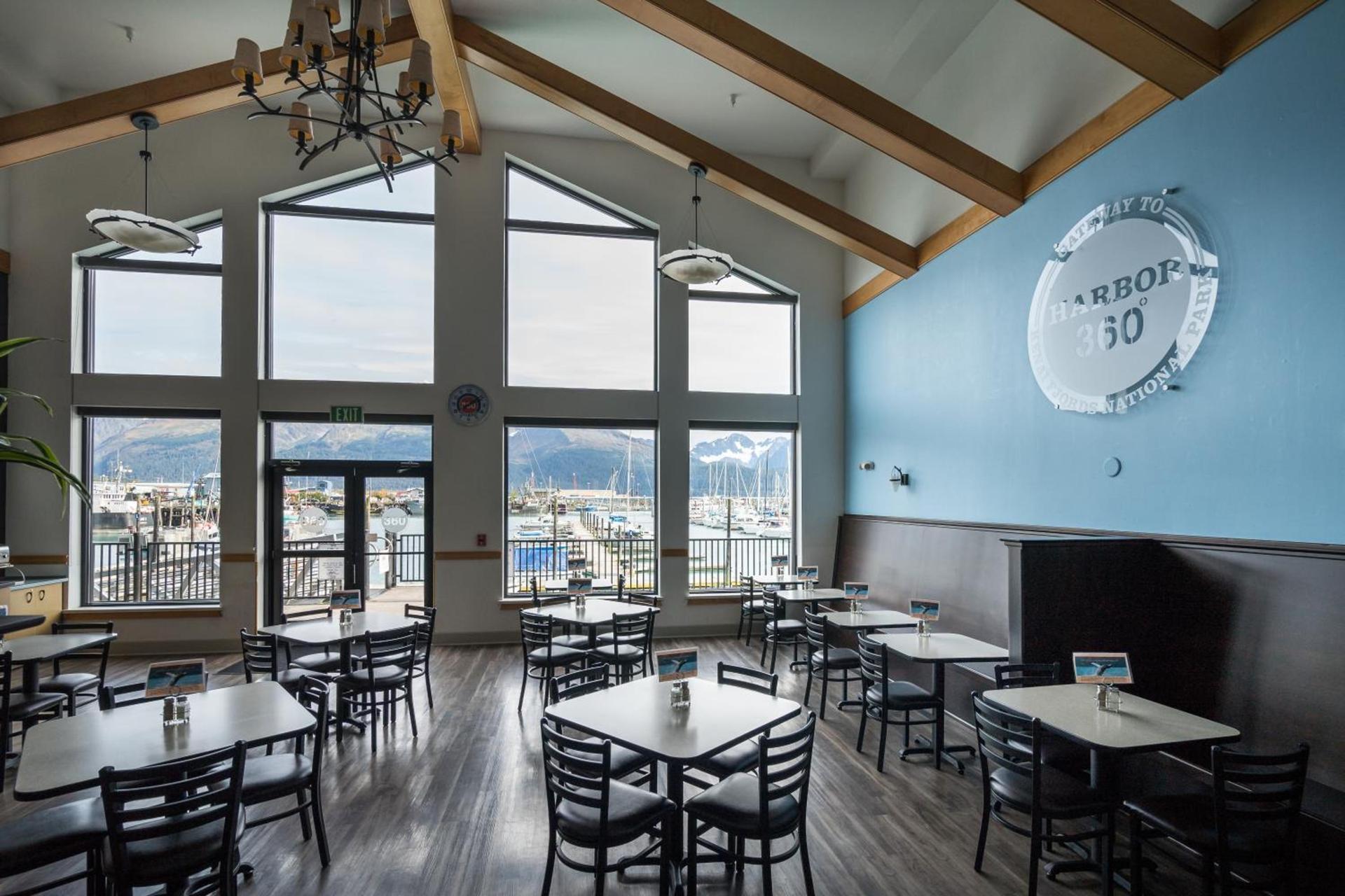 Harbor 360 Hotel Seward photo 12