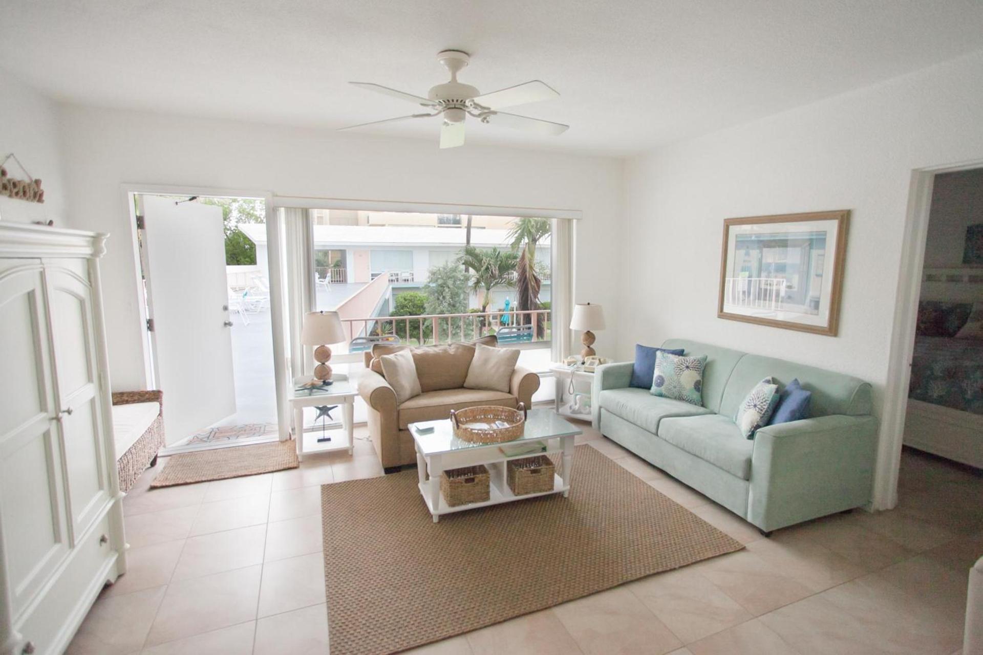 Sunrise Ocean Suites photo 85