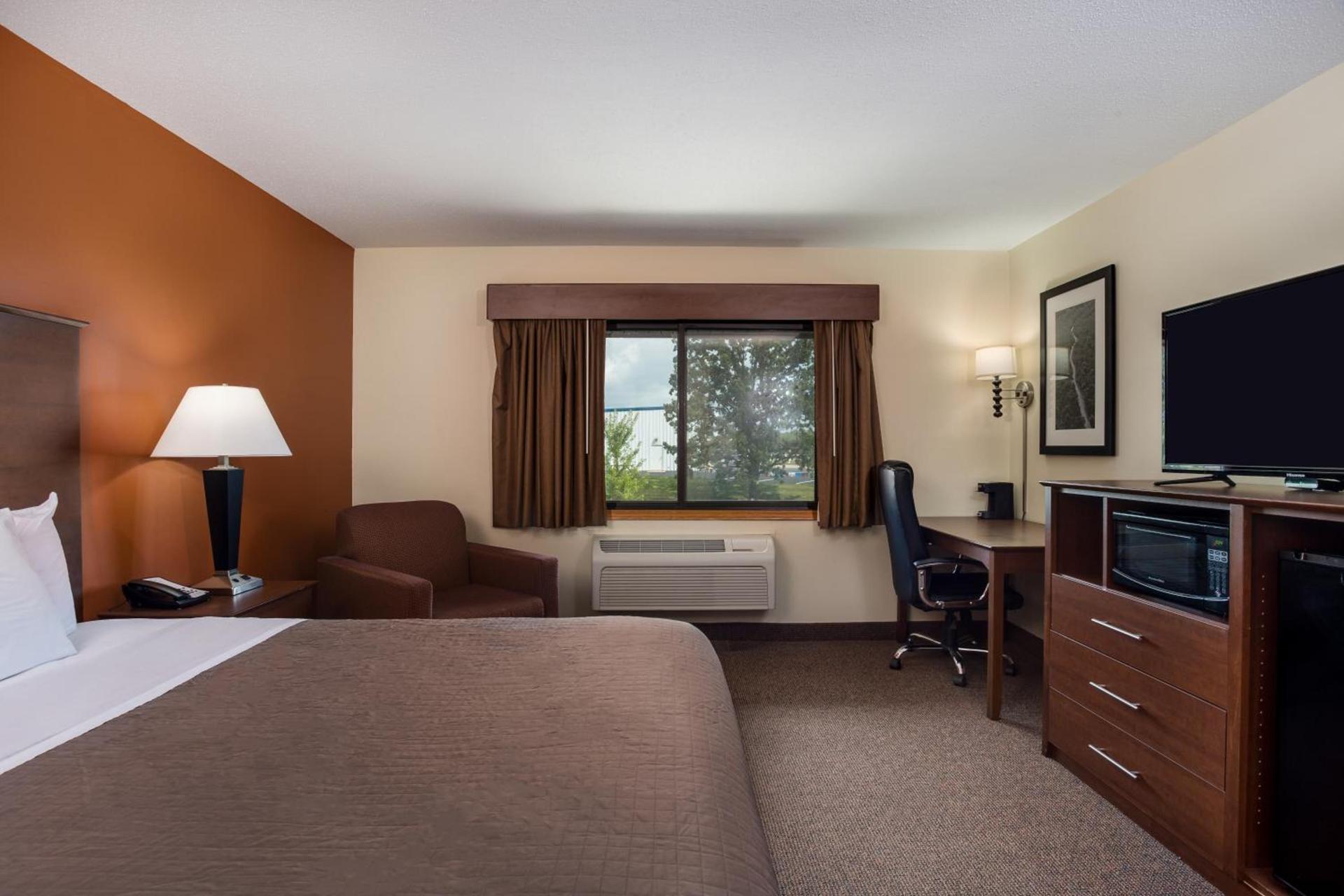 AmericInn by Wyndham Tomah photo 30