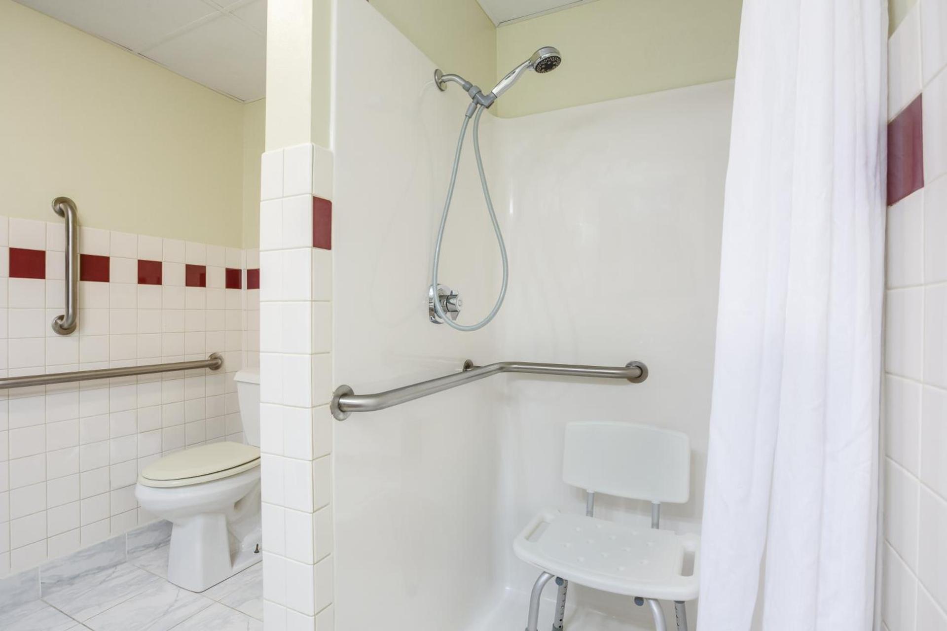 AmericInn by Wyndham Tomah photo 44