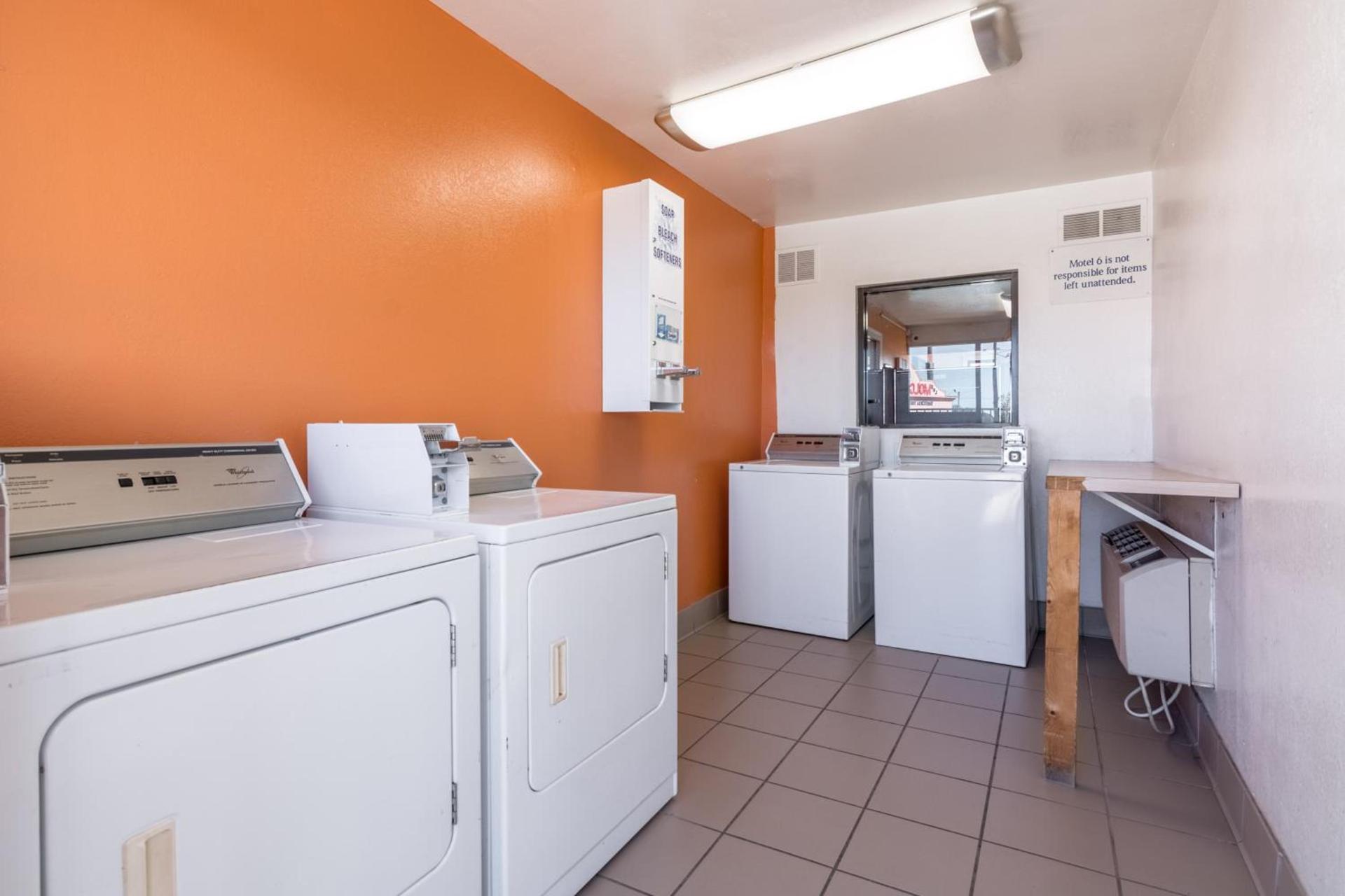 Motel 6-Lumberton, NC photo 43
