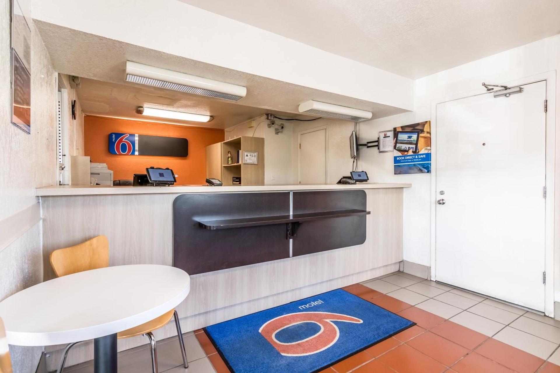 Motel 6-Lumberton, NC photo 44