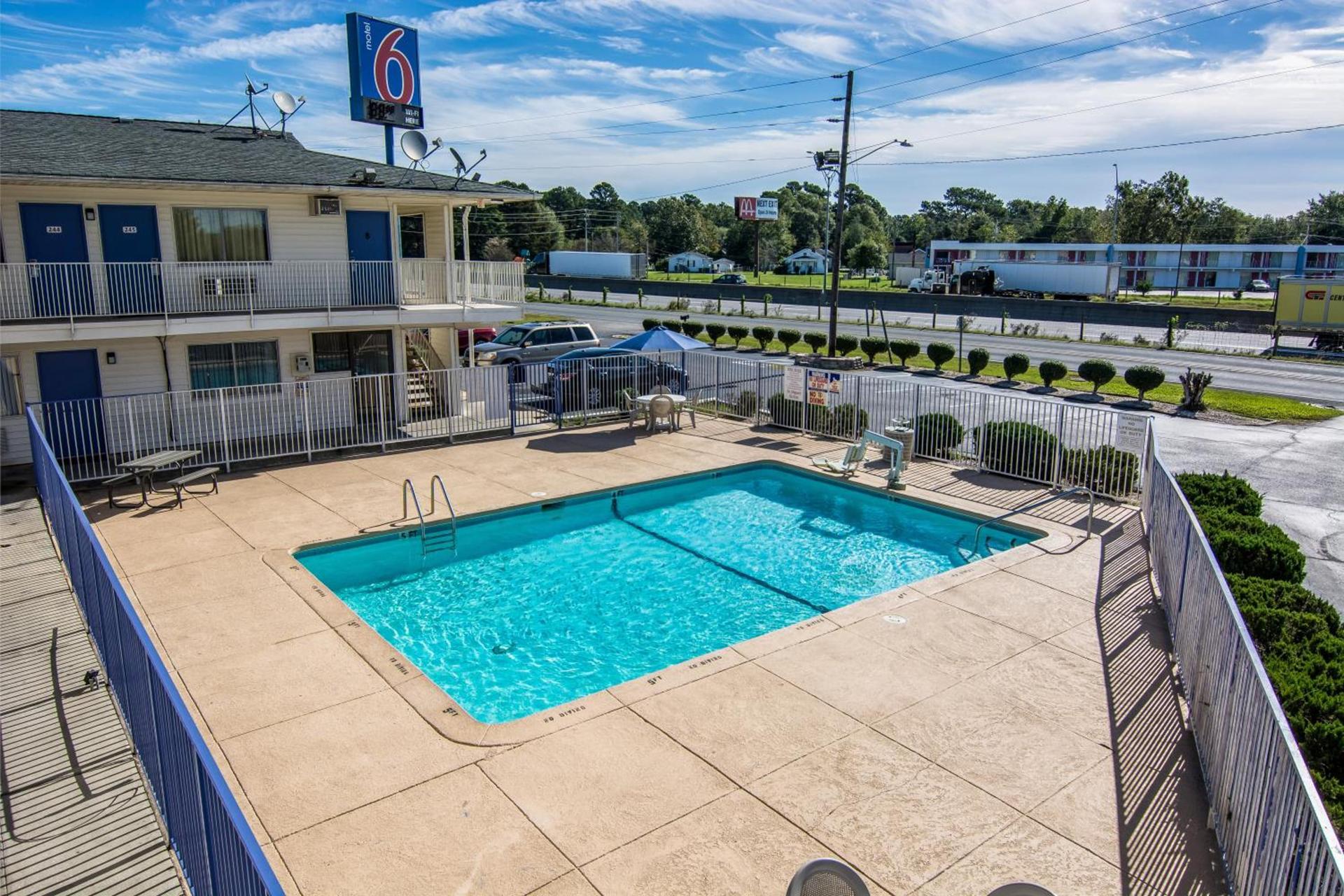 Motel 6-Lumberton, NC photo 50