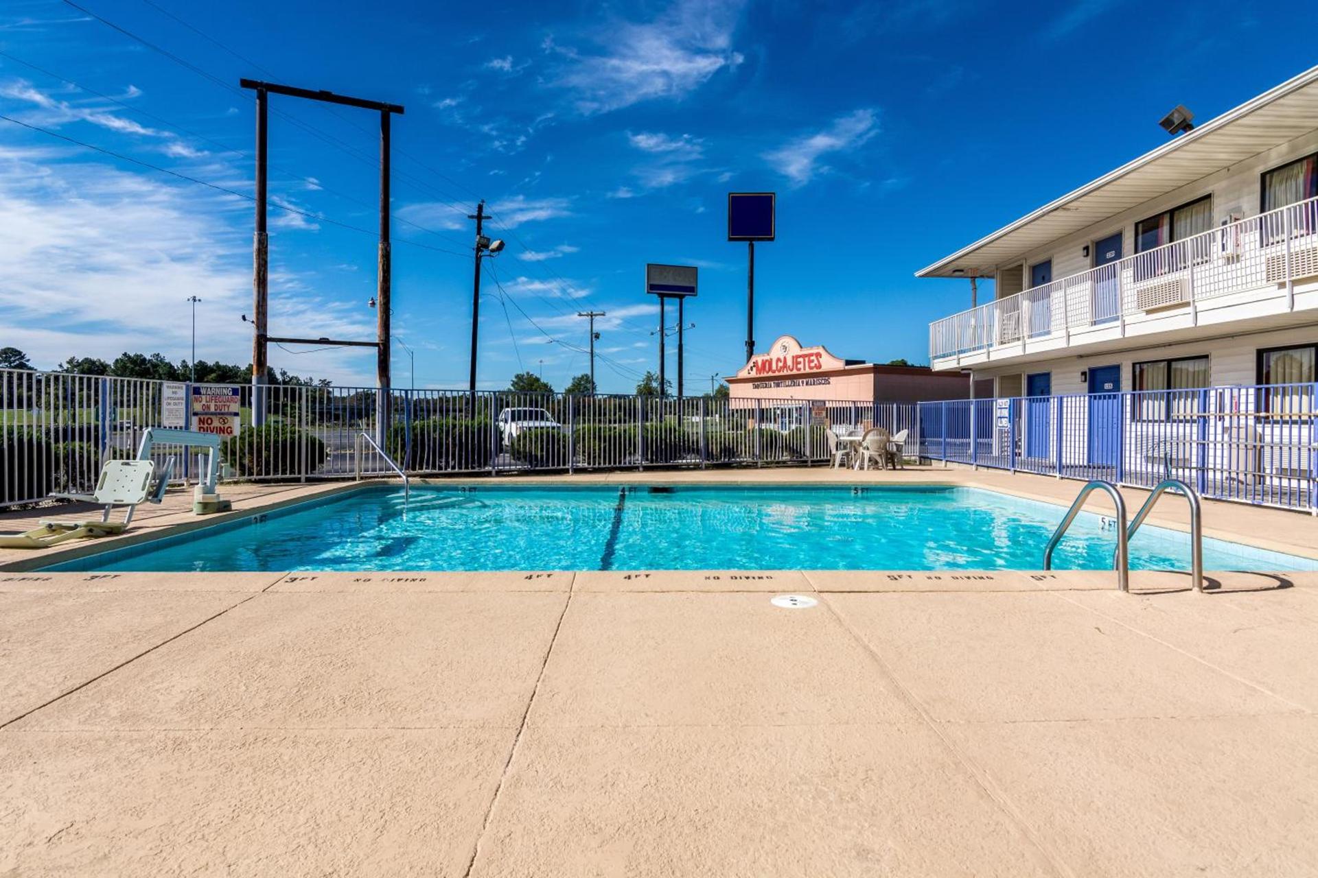 Motel 6-Lumberton, NC photo 51
