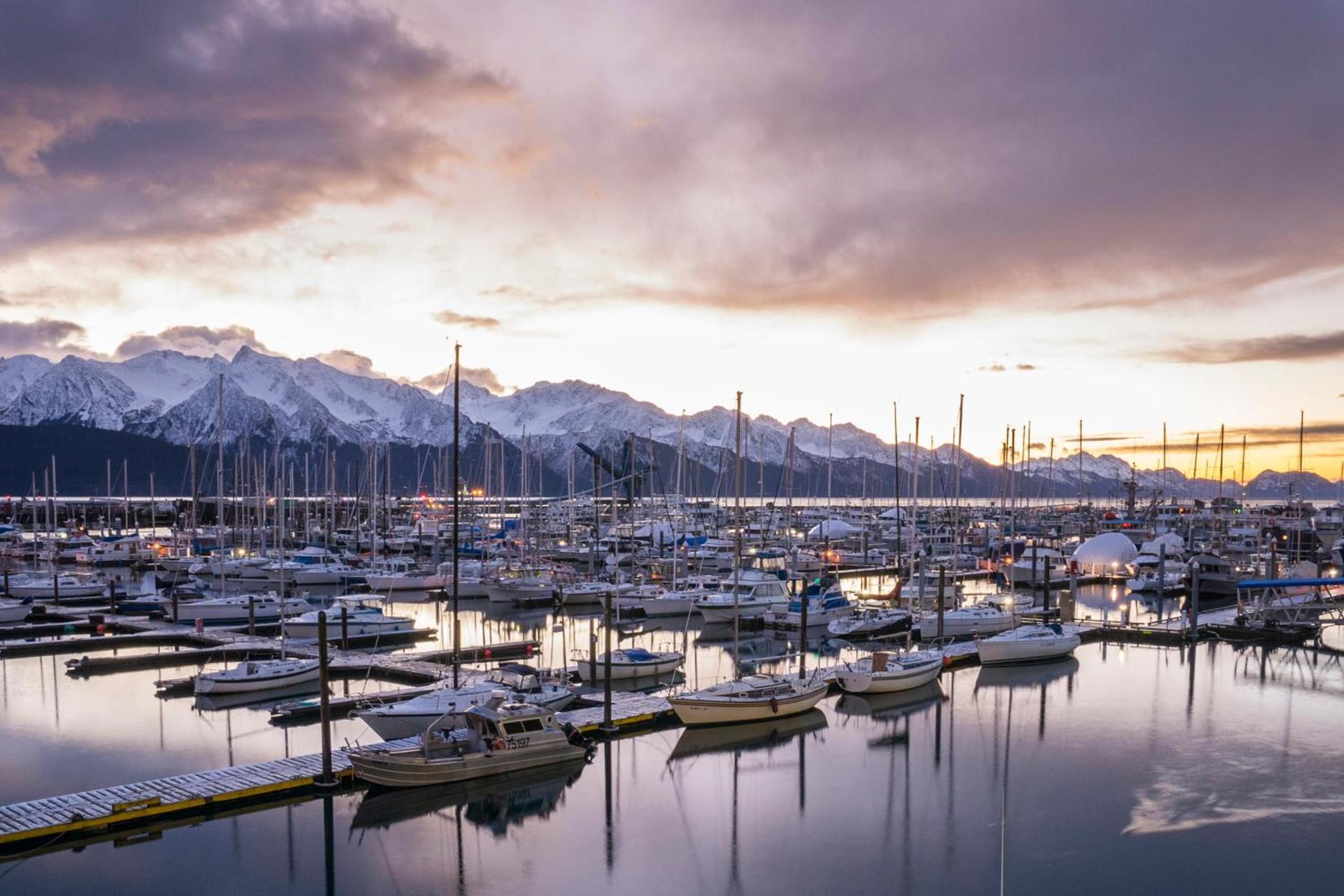 Harbor 360 Hotel Seward photo 25