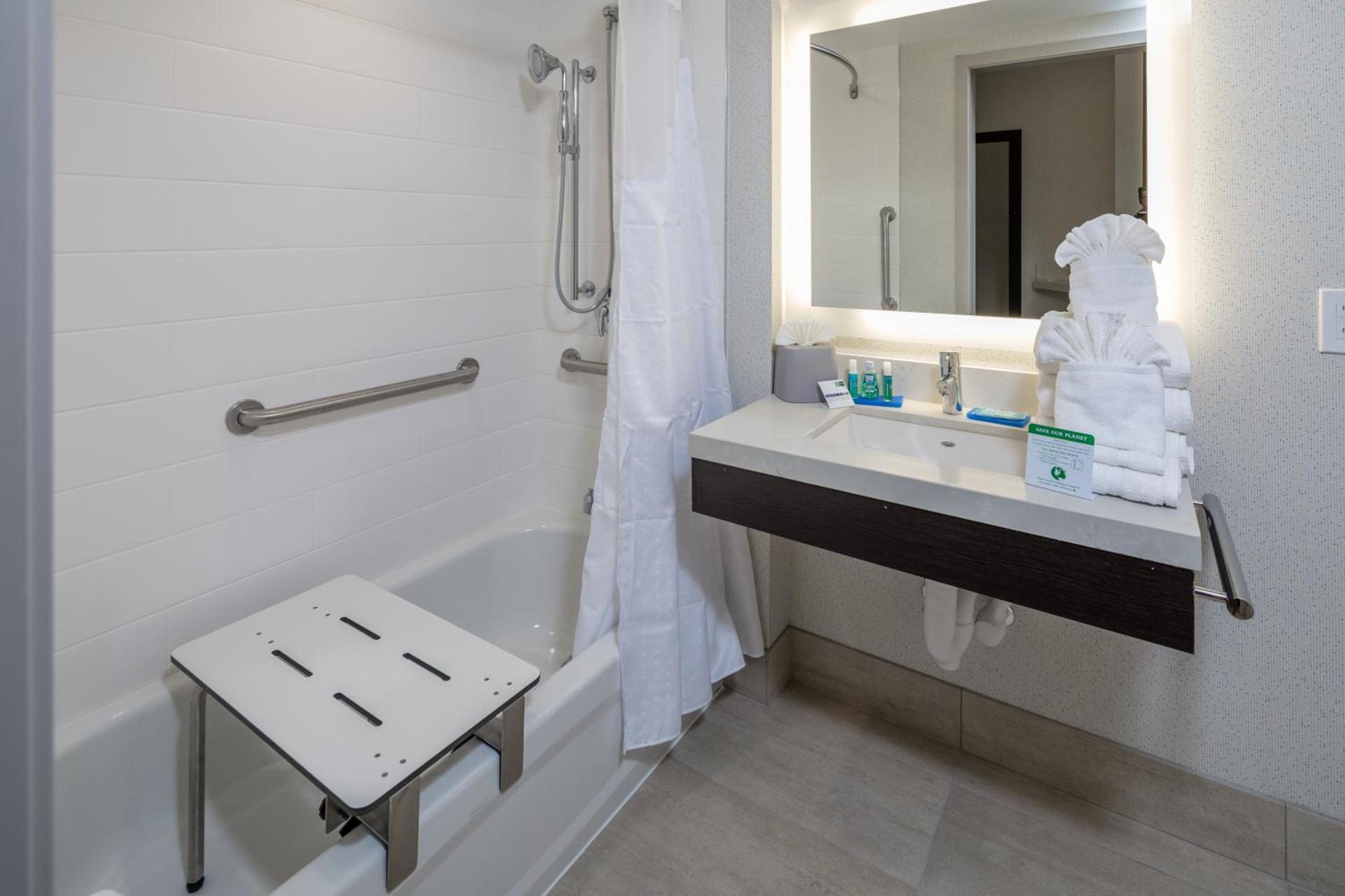 Holiday Inn Express - Sunnyvale - Silicon Valley by IHG photo 3