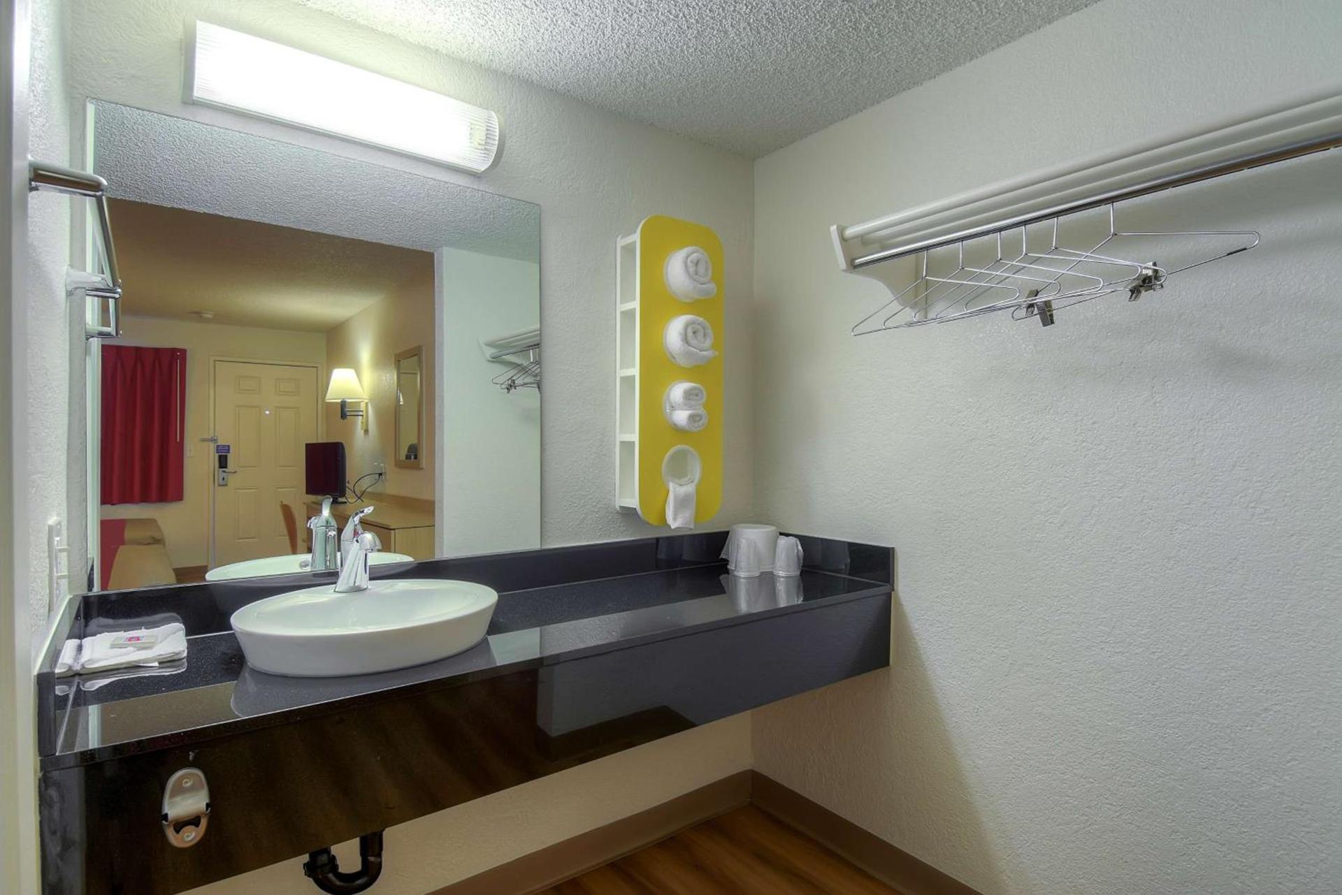 Motel 6-Rancho Mirage, CA - Palm Springs photo 39