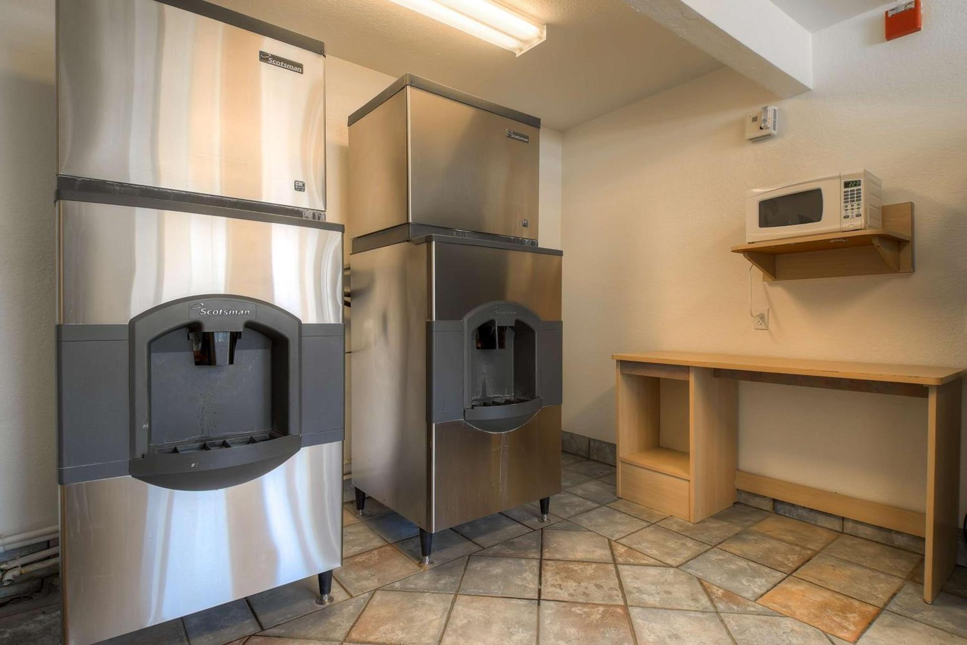 Motel 6-Rancho Mirage, CA - Palm Springs photo 38