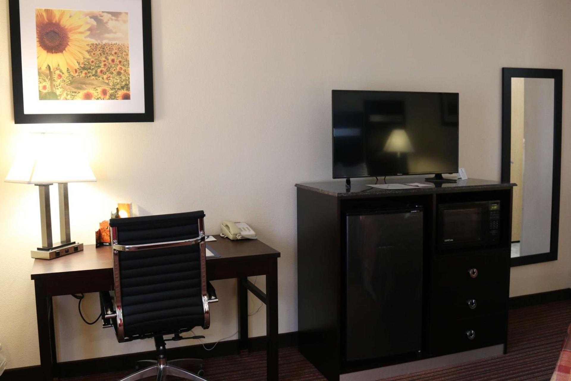 Best Western Parsons Inn photo 13