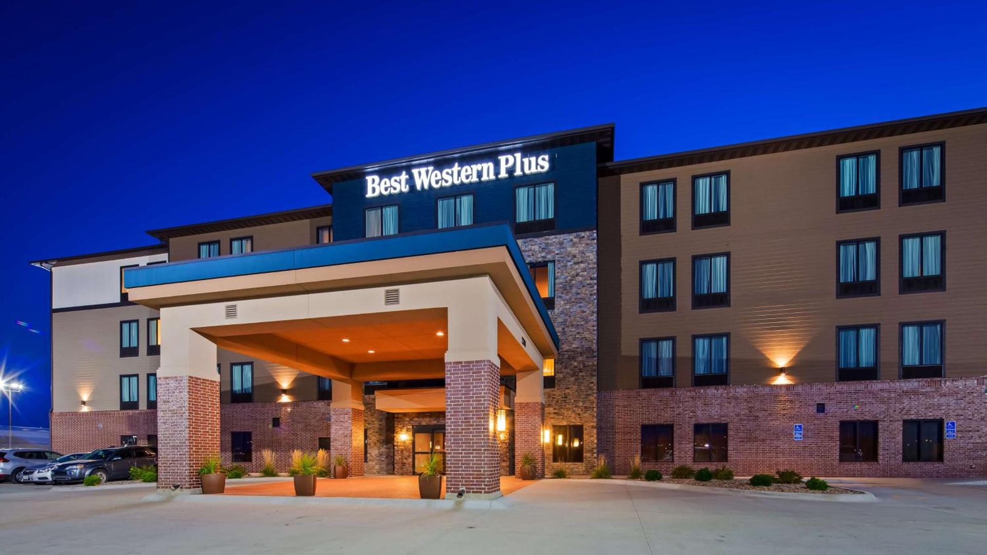 Best Western Plus Lincoln Inn & Suites — hotel in Lincoln