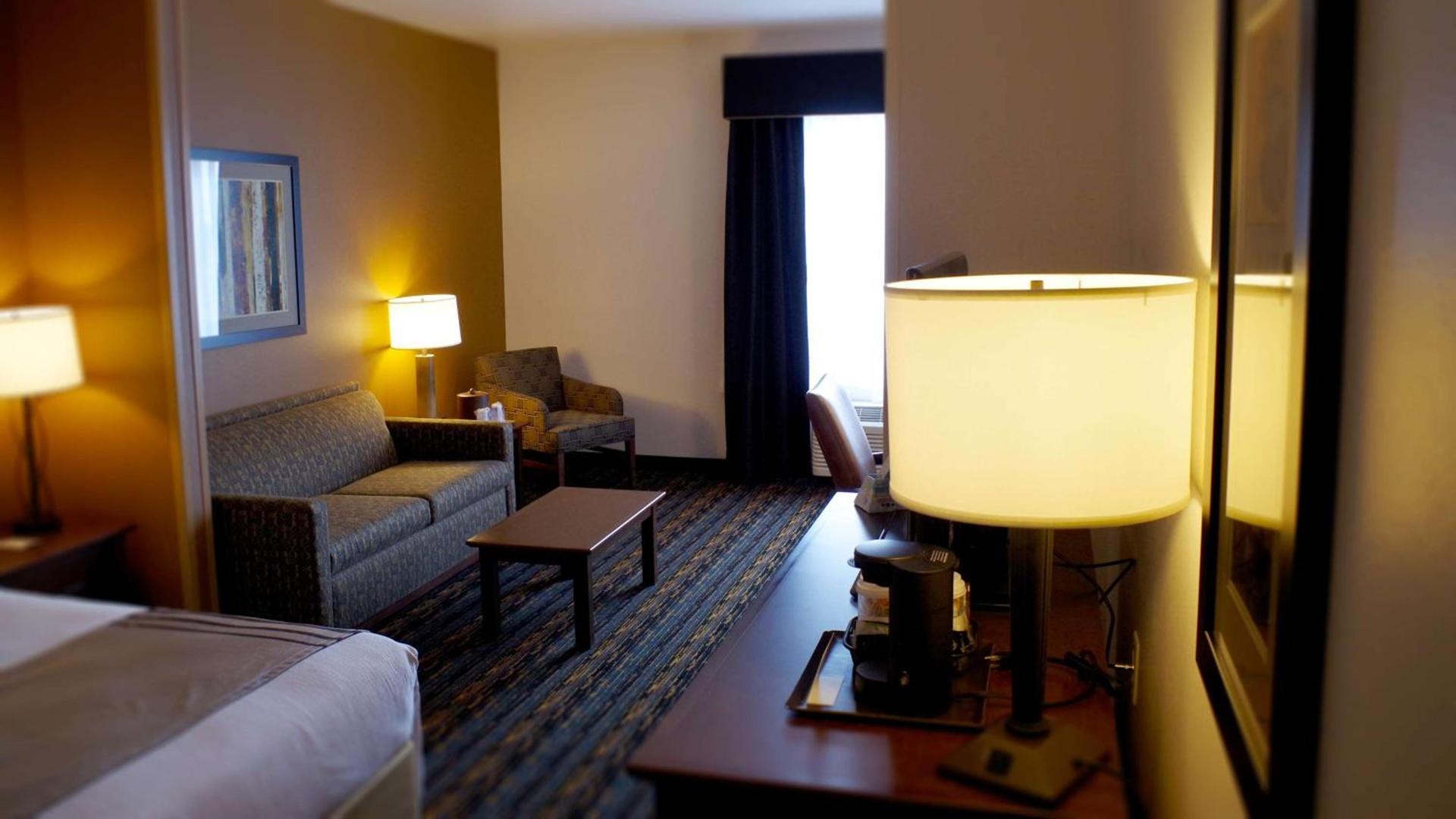 Best Western Plus Lincoln Inn & Suites photo 14