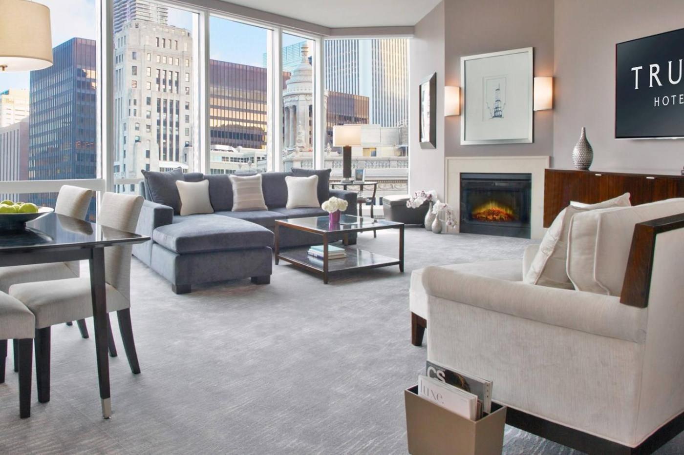 Trump International Hotel & Tower Chicago photo 15