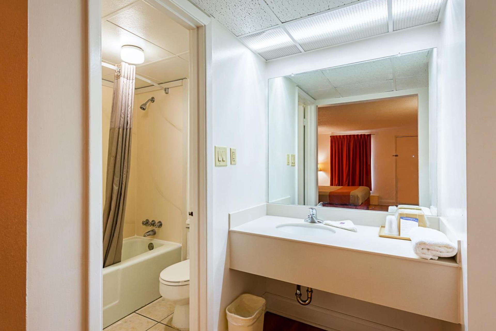 Motel 6-Perry, GA photo 35