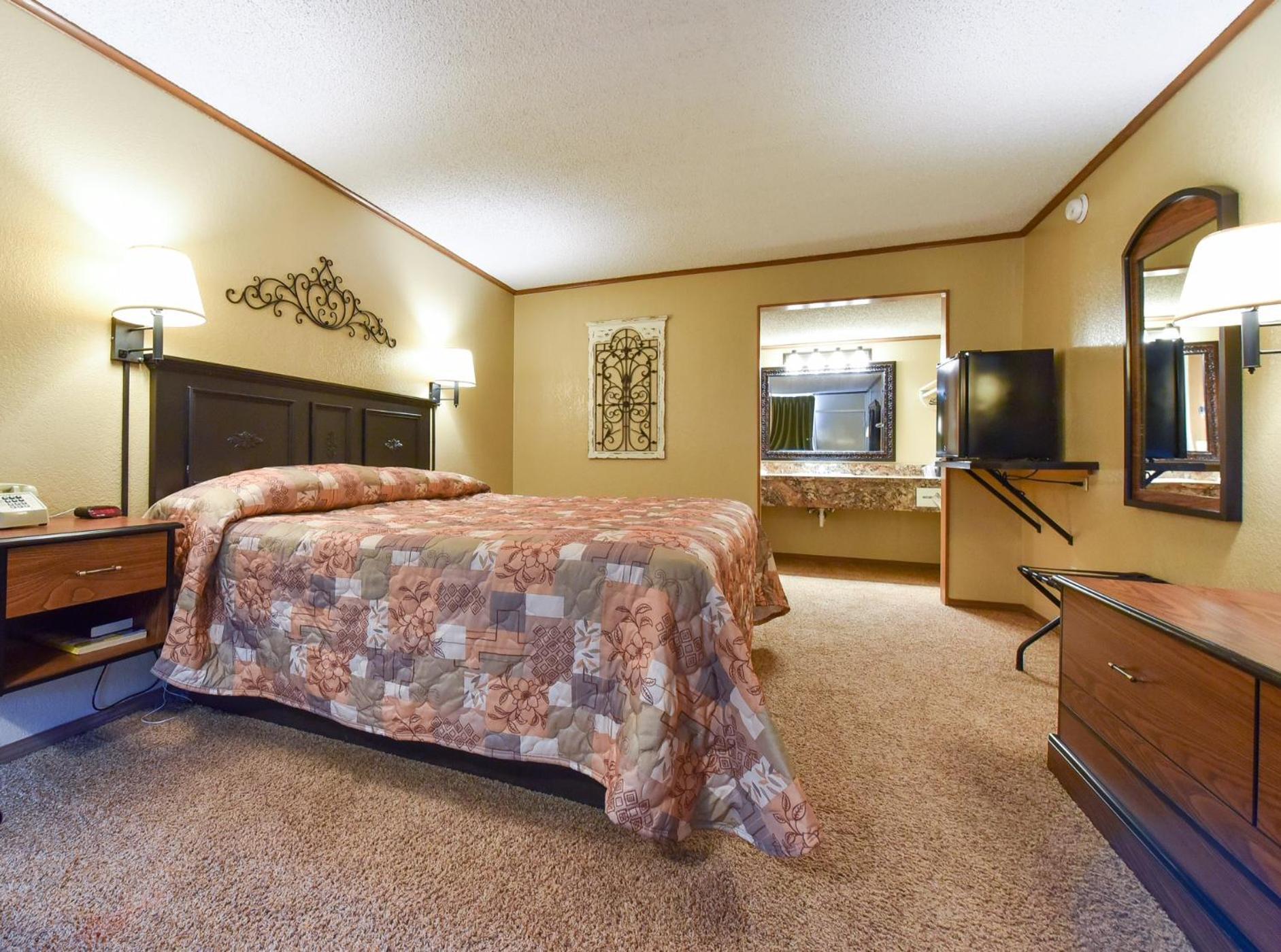 Interstate Inn photo 17
