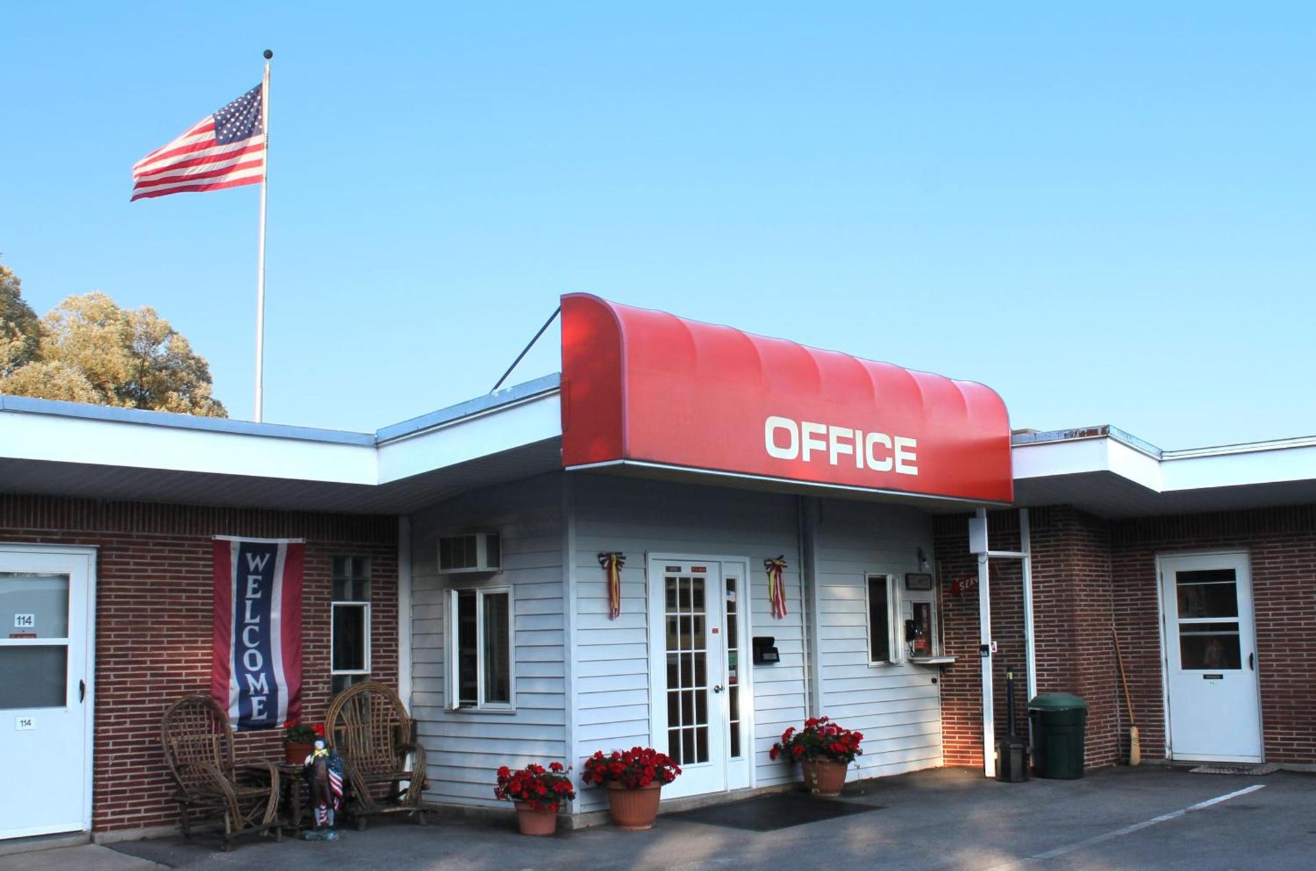 Budget Host Crestview Inn photo 22