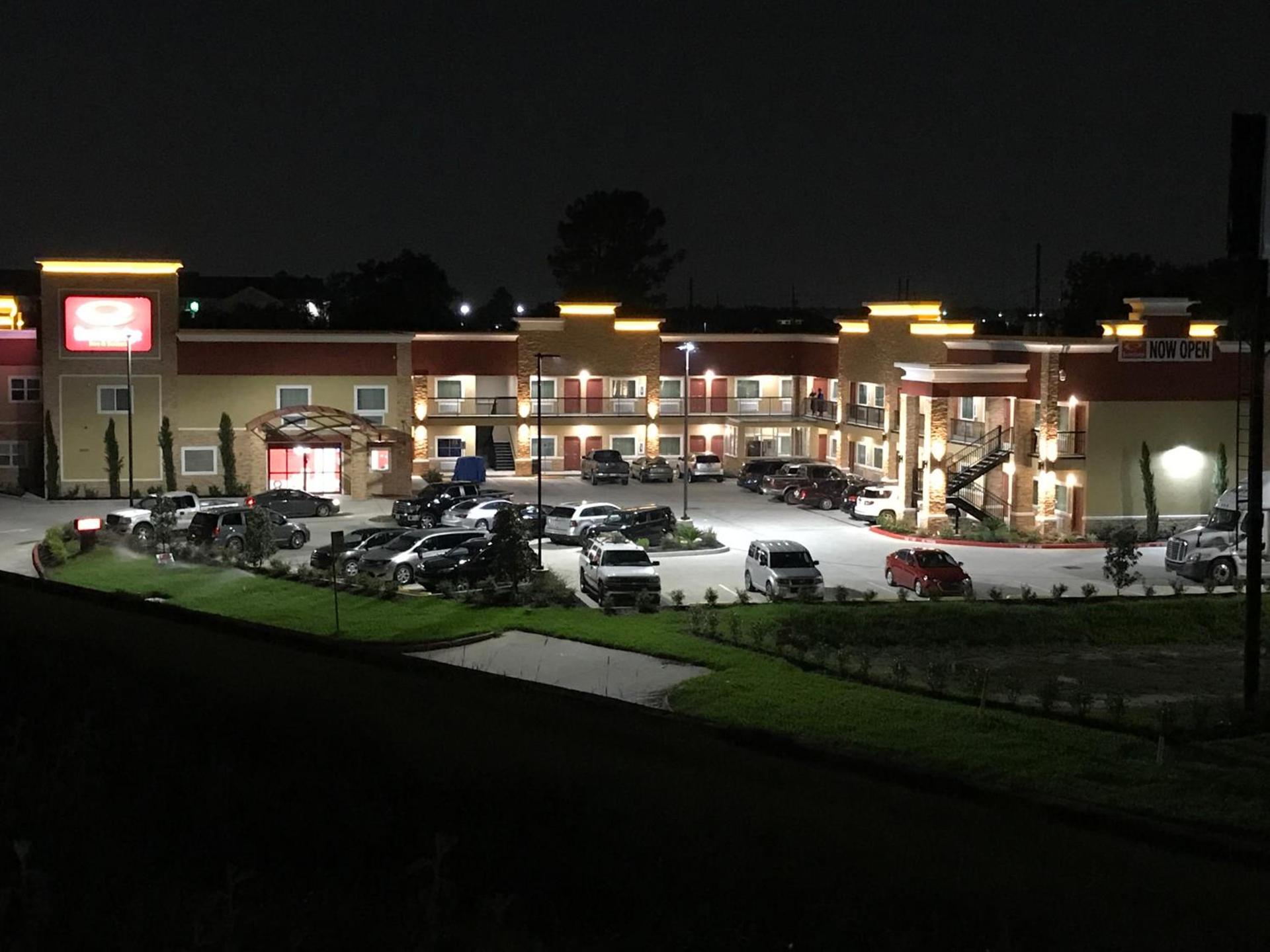 Econo Lodge Inn & Suites Houston Willowbrook photo 56