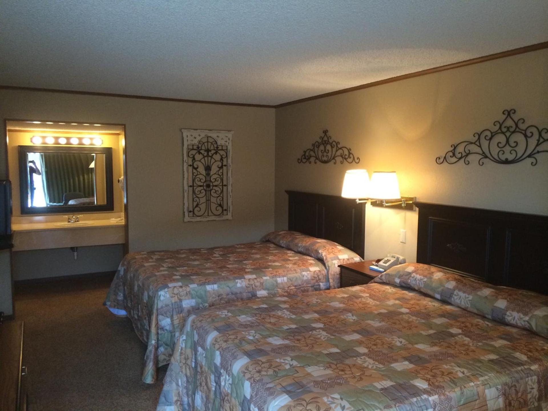 Interstate Inn photo 15