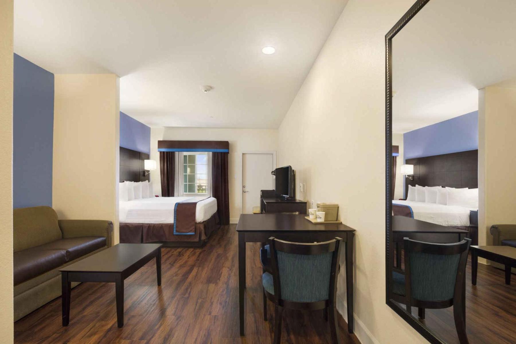 Days Inn & Suites by Wyndham Galveston West/Seawall photo 28