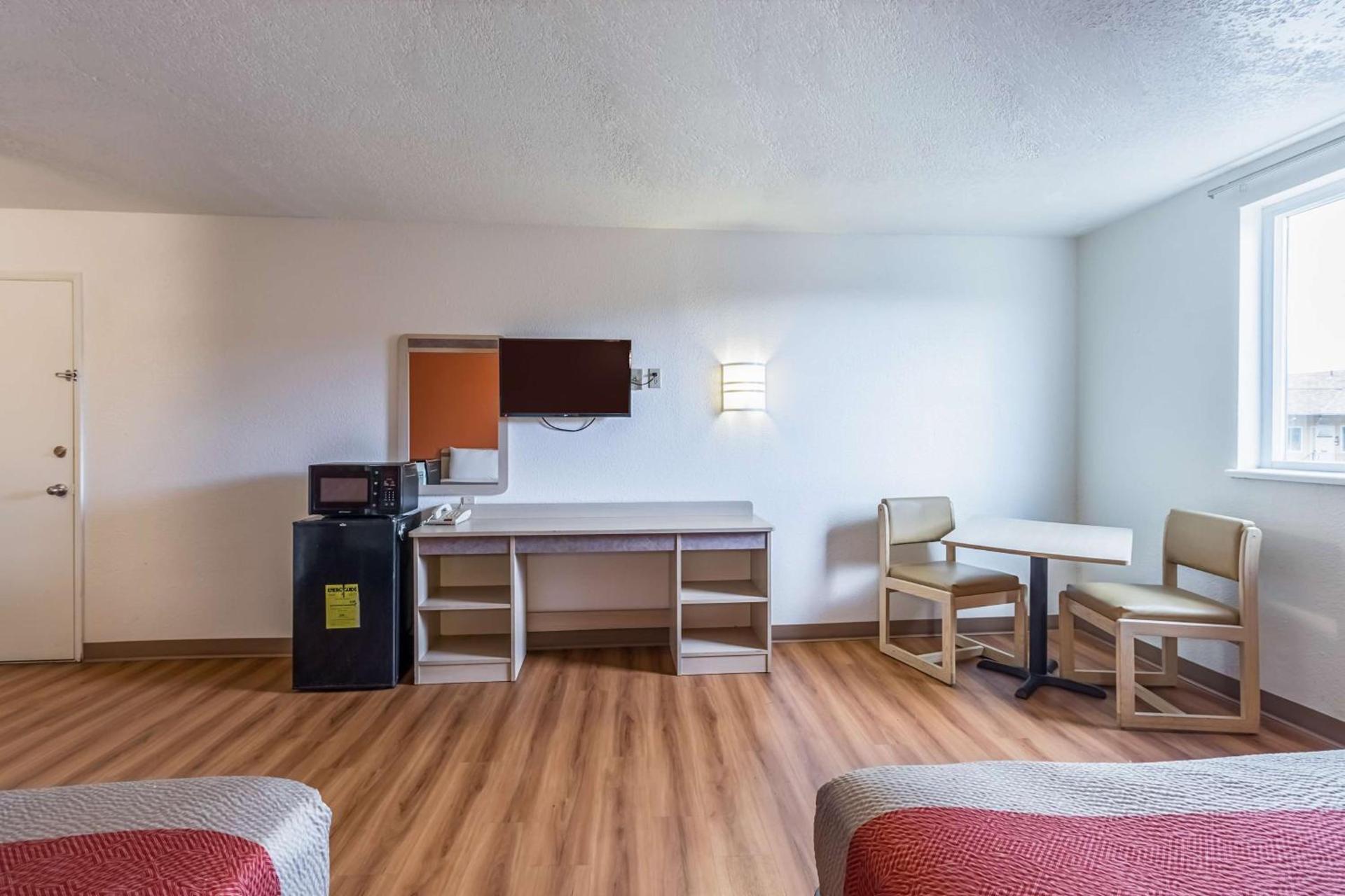 Motel 6-Beaverton, OR photo 10