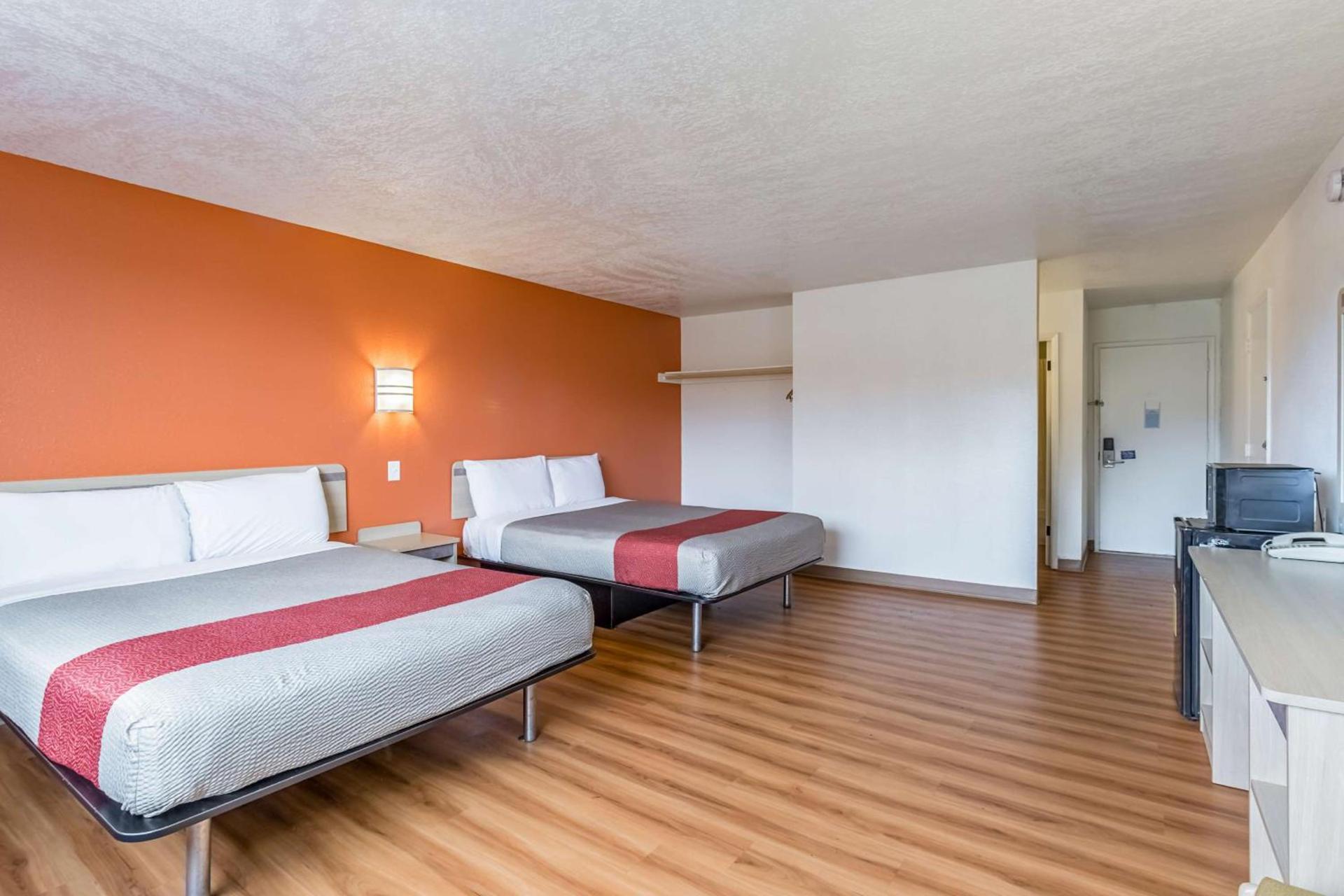 Motel 6-Beaverton, OR photo 11