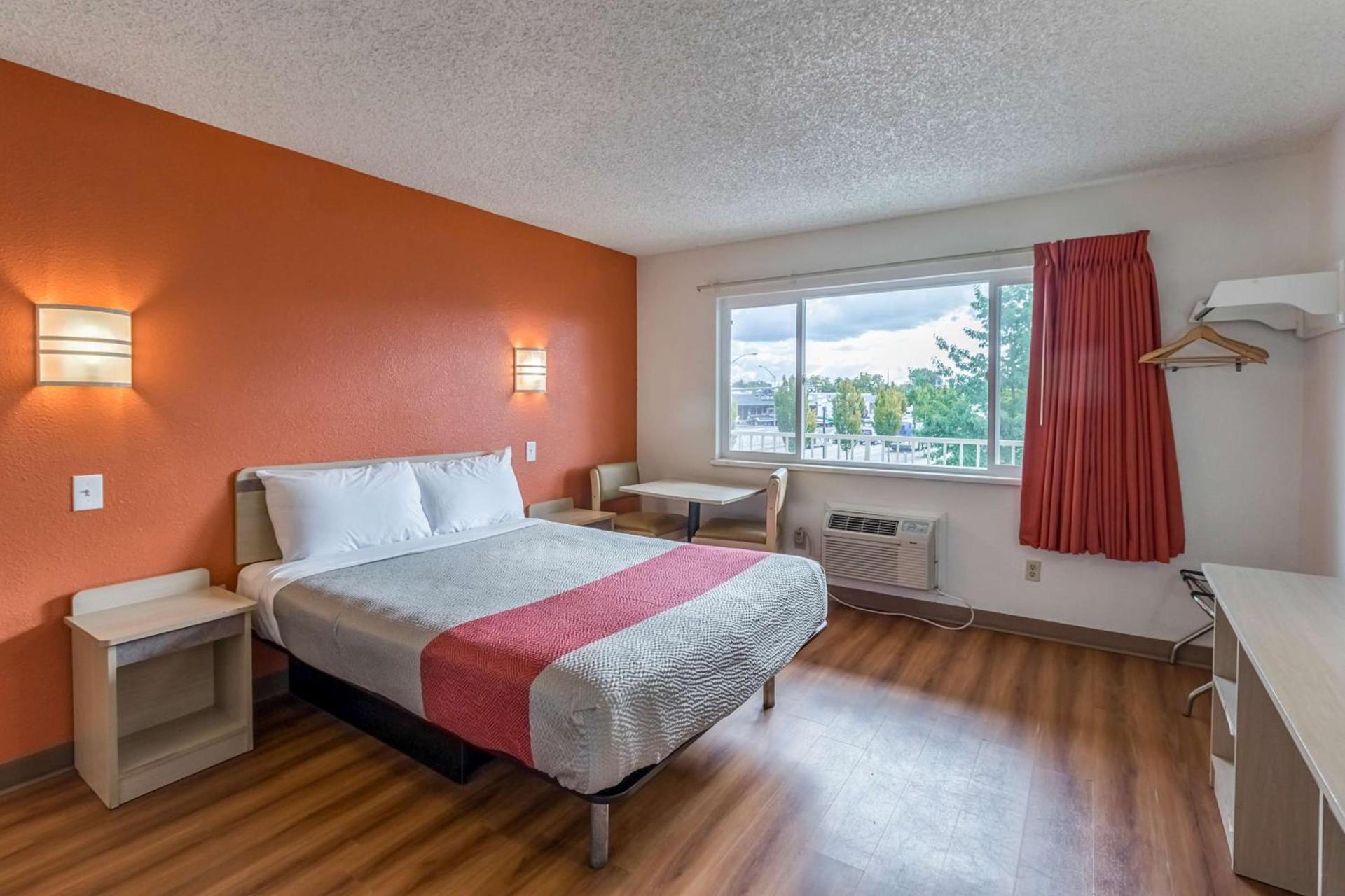 Motel 6-Beaverton, OR photo 16