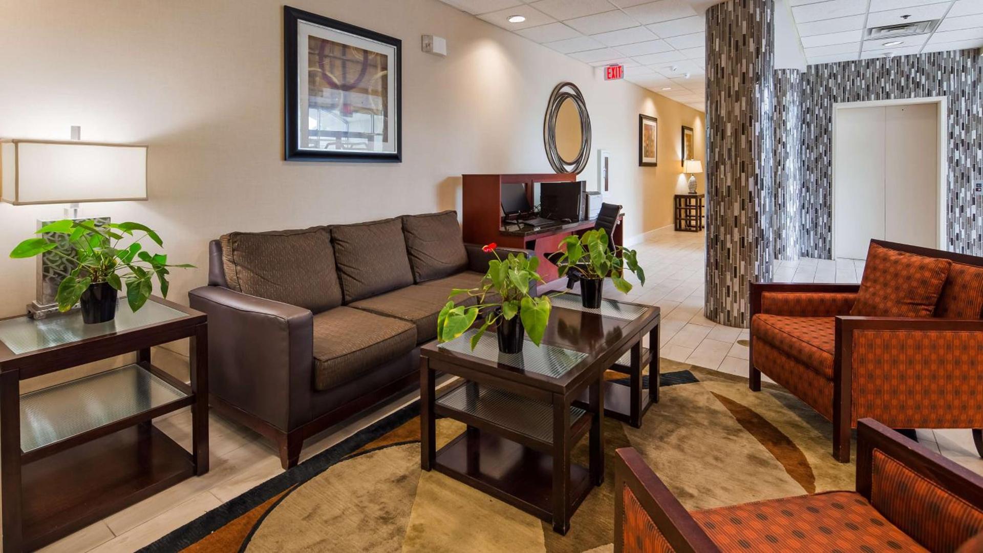 Best Western Airport Inn & Suites Cleveland photo 3
