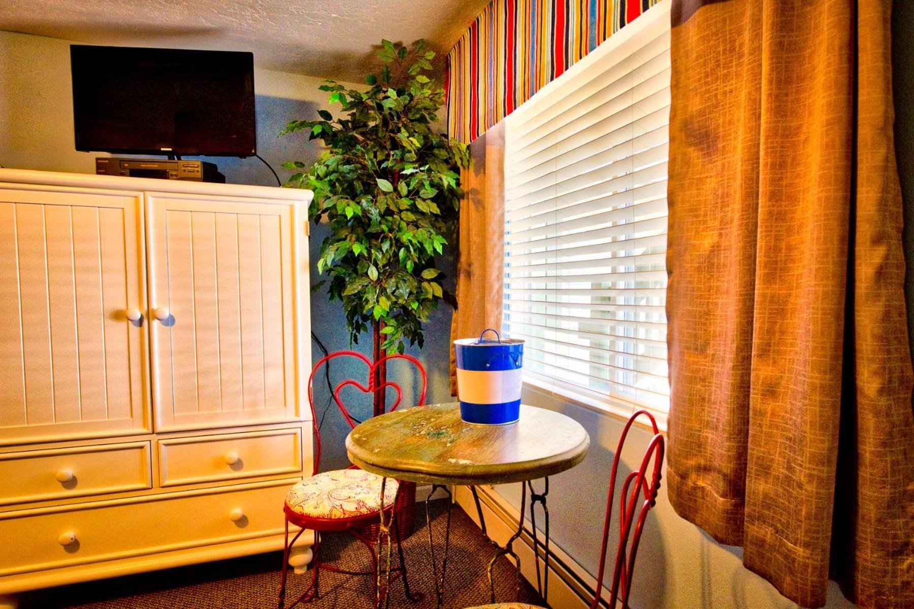 Sandy Cove Inn photo 12